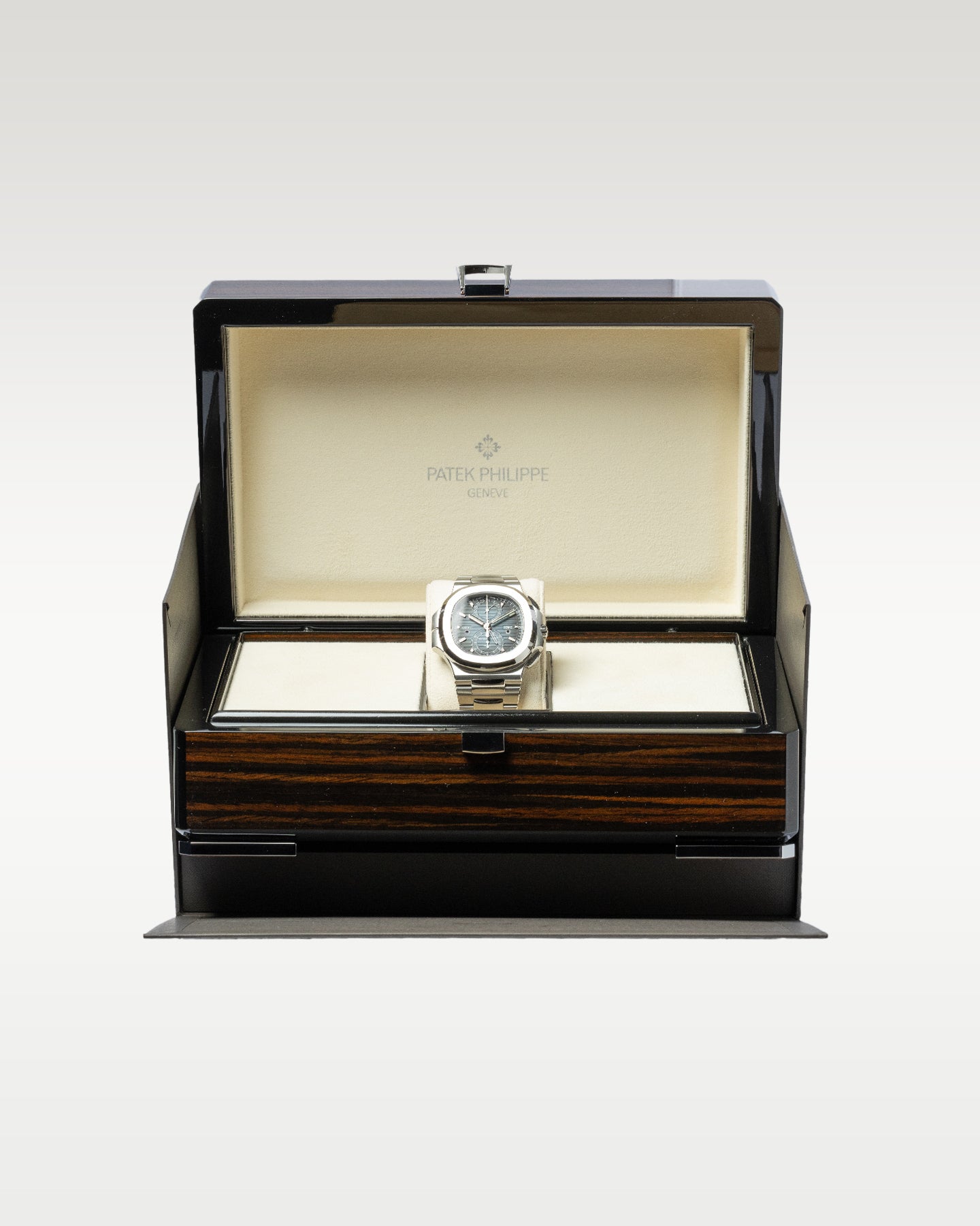 Patek Philippe Nautilus 5990/1A