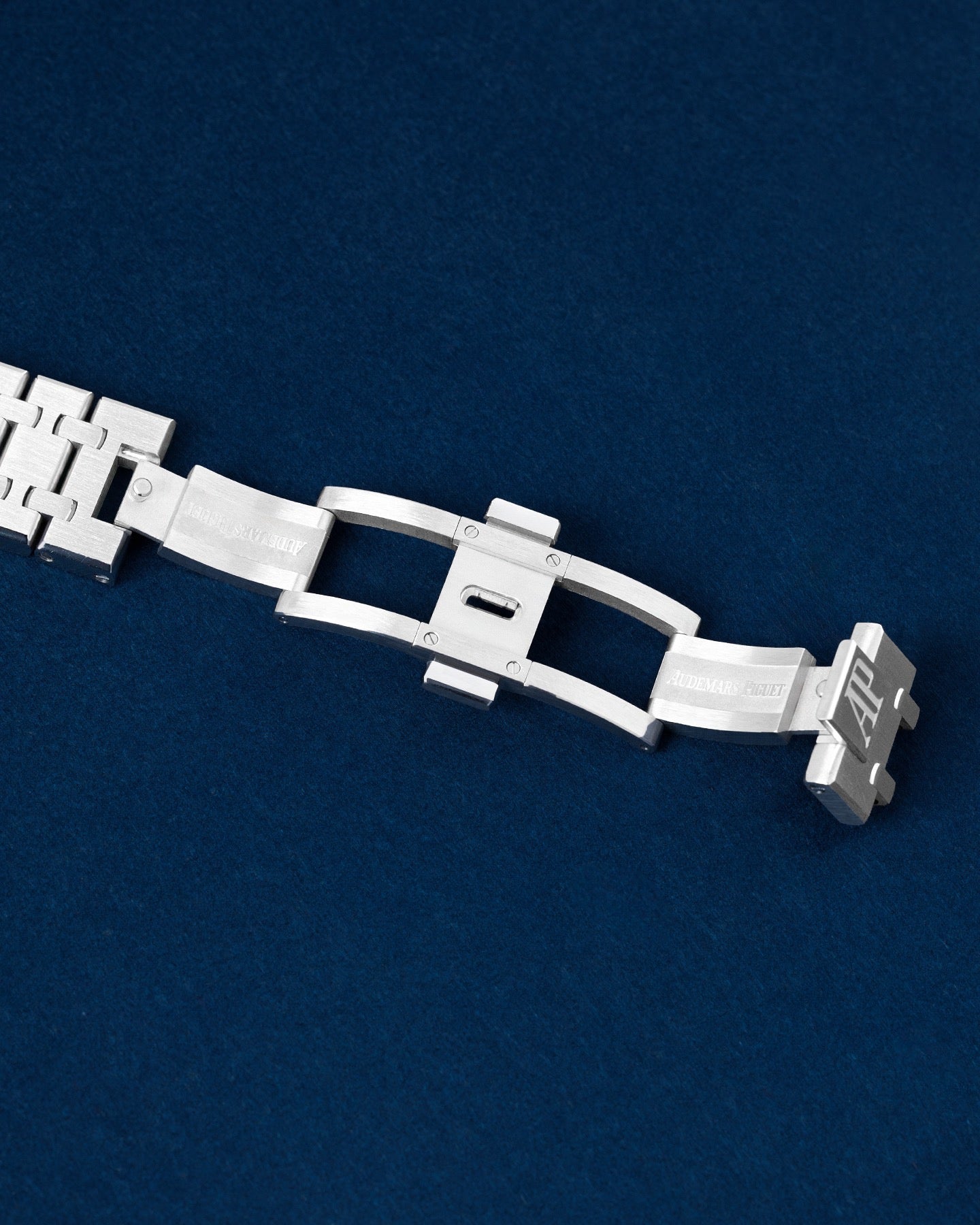 AP Royal Oak 15500ST.OO.1220ST.04 Silver Dial | Grand Caliber Watches USA