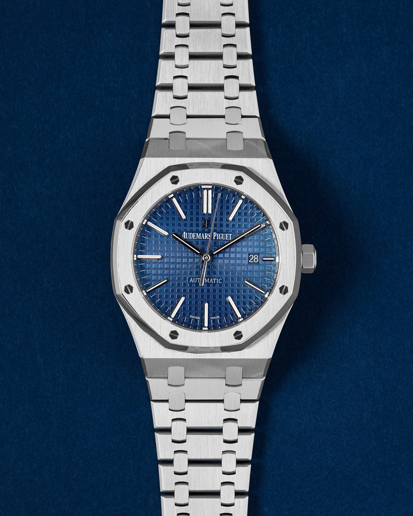 Blue AP Royal Oak Selfwinding 15400ST | Grand Caliber Watches