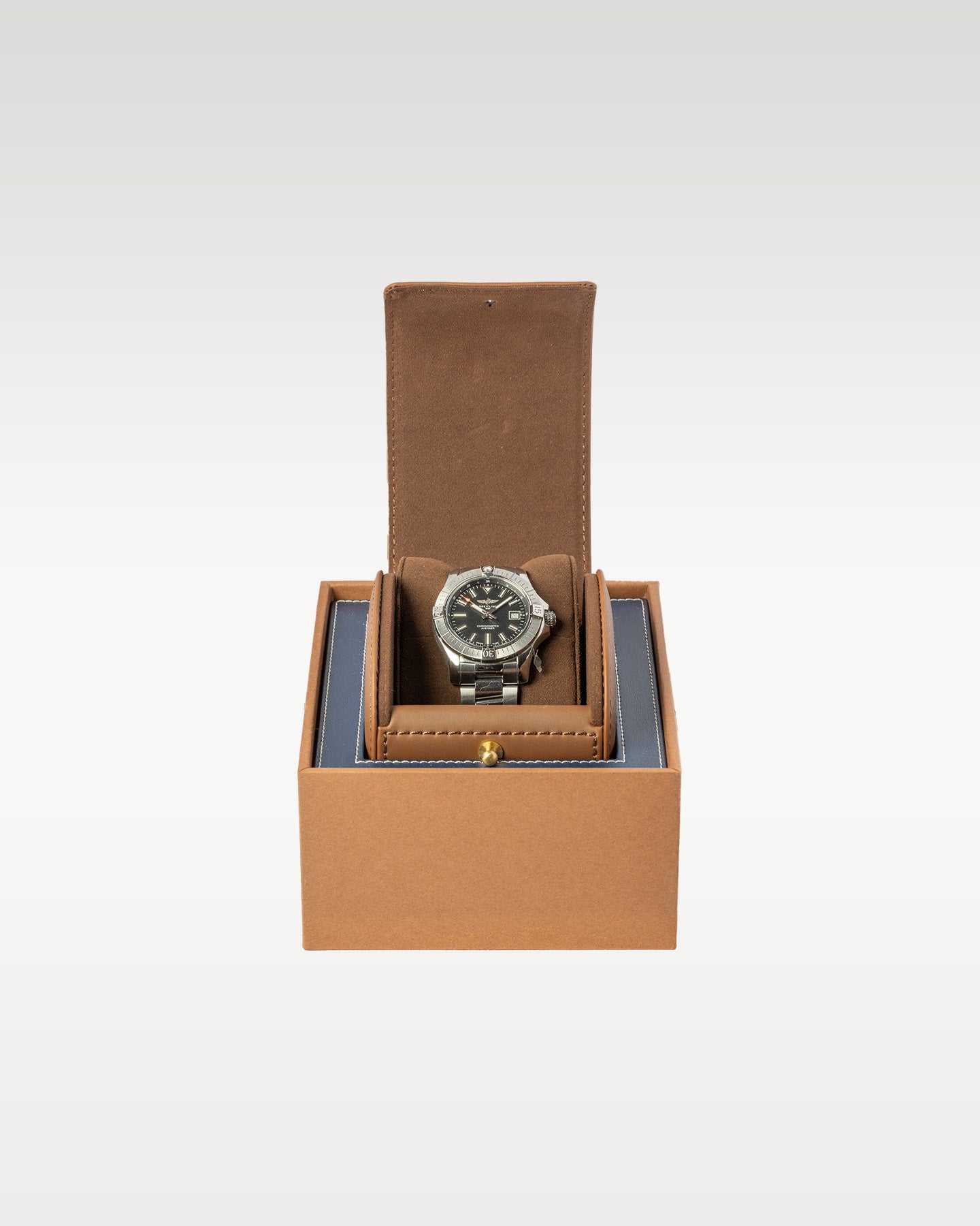 Breitling Avenger A17318