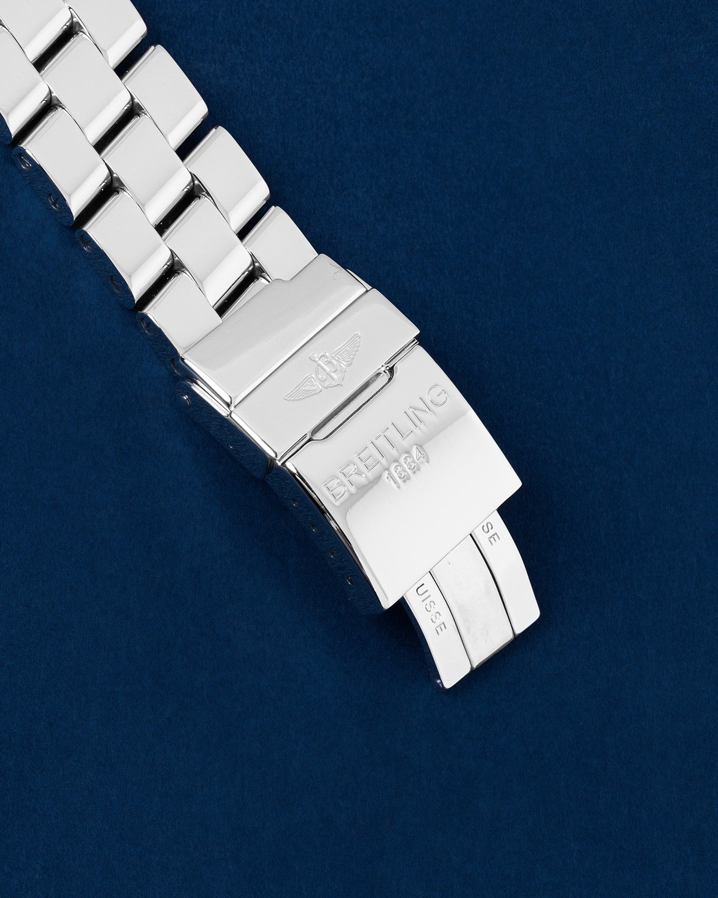 Breitling Super Avenger A1337011/A562
