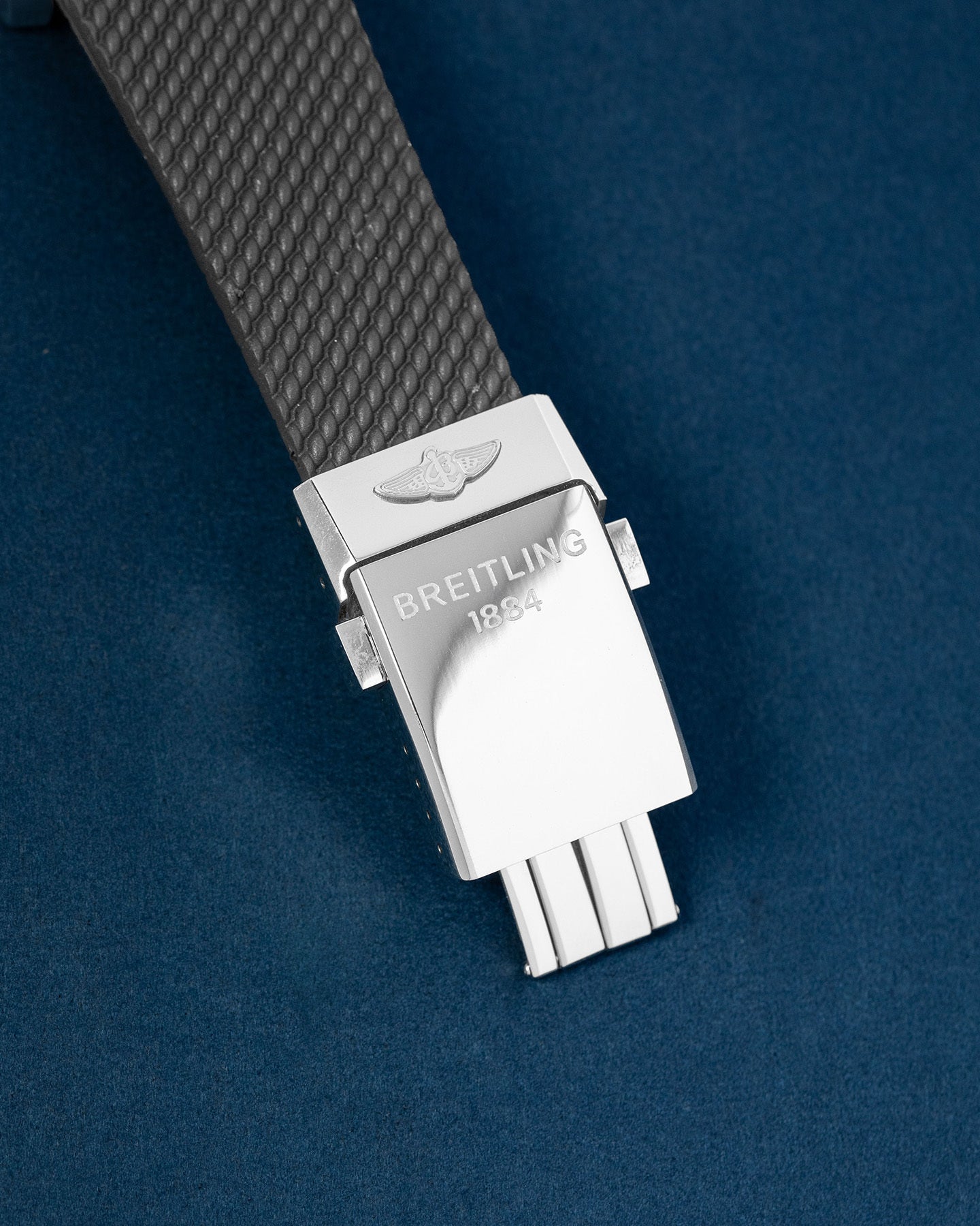 Breitling Super Avenger A13370