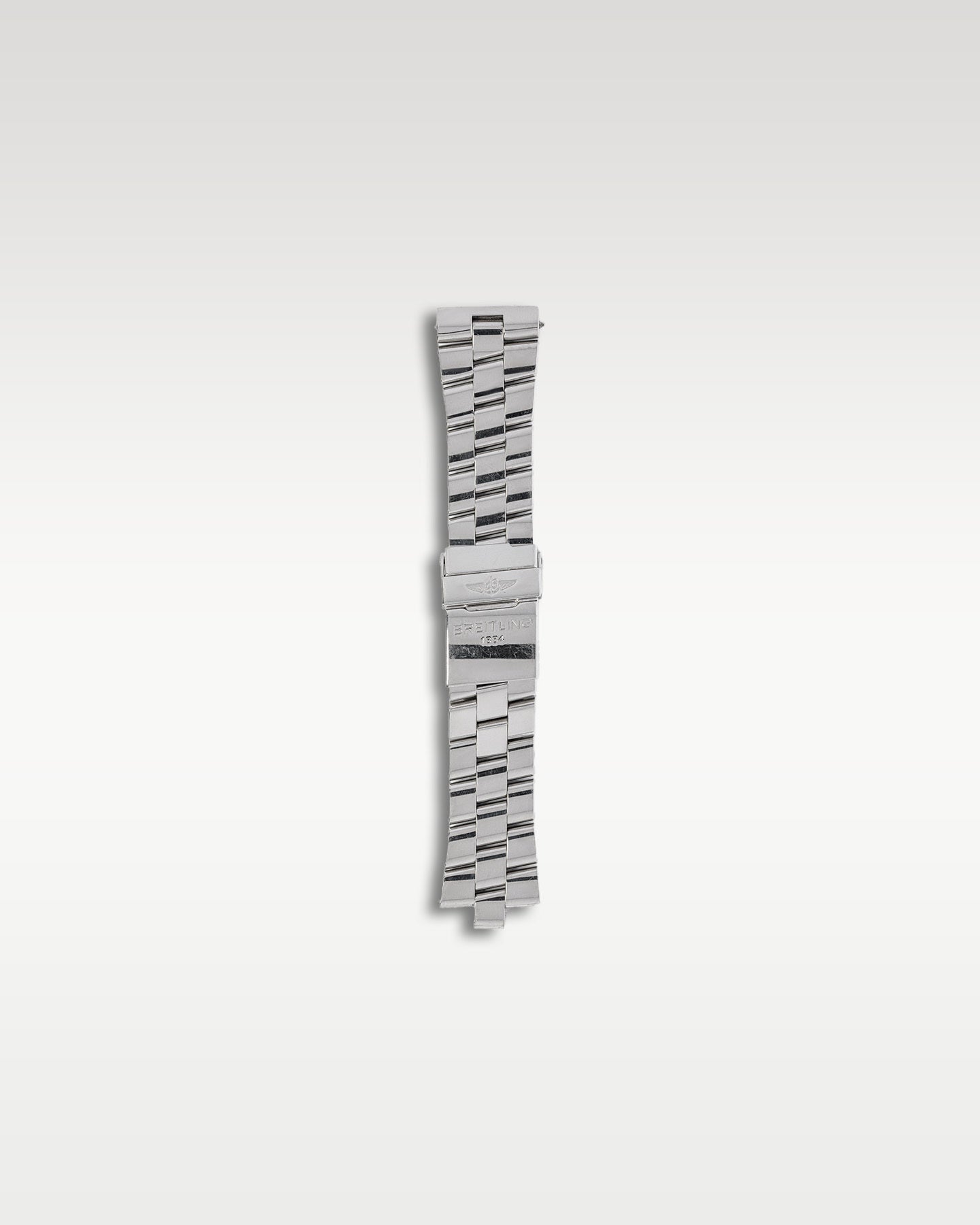 Breitling Super Avenger A13370