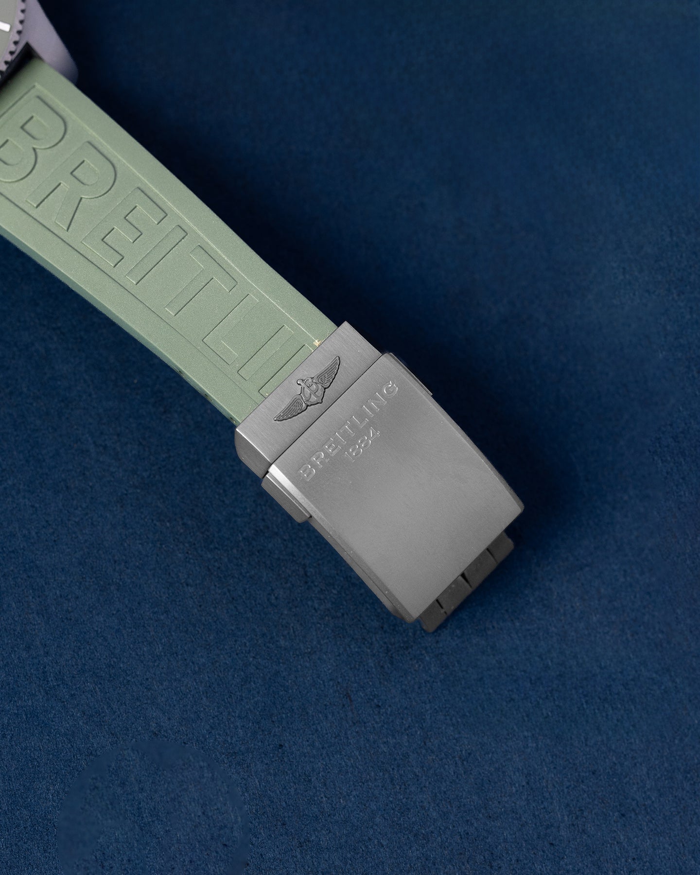 Breitling Superocean M17368