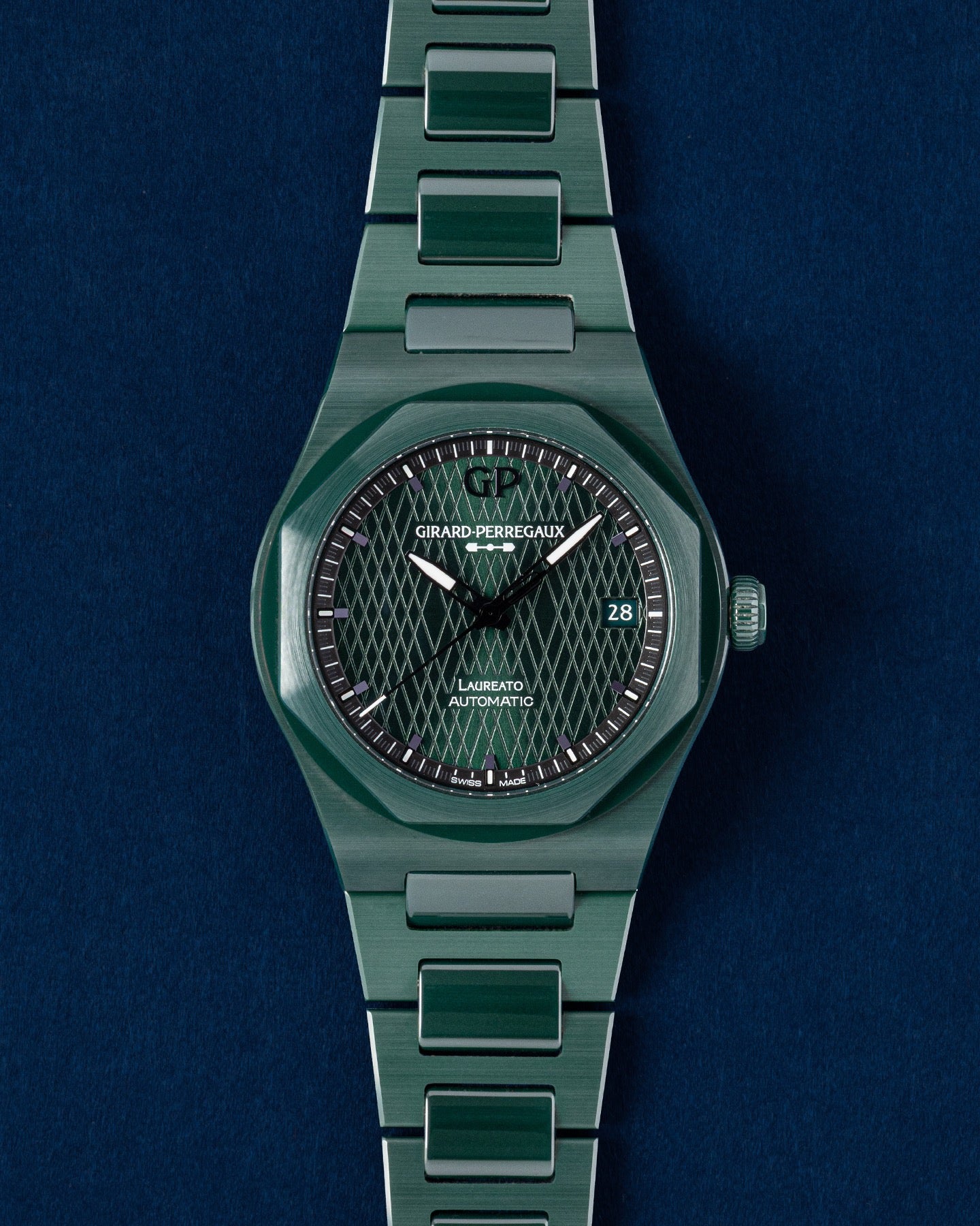 Girard Perregaux Laureato Green Aston Martin Edition 81005-32-3080-1CX, green ceramic case and cross-hatch dial, front view