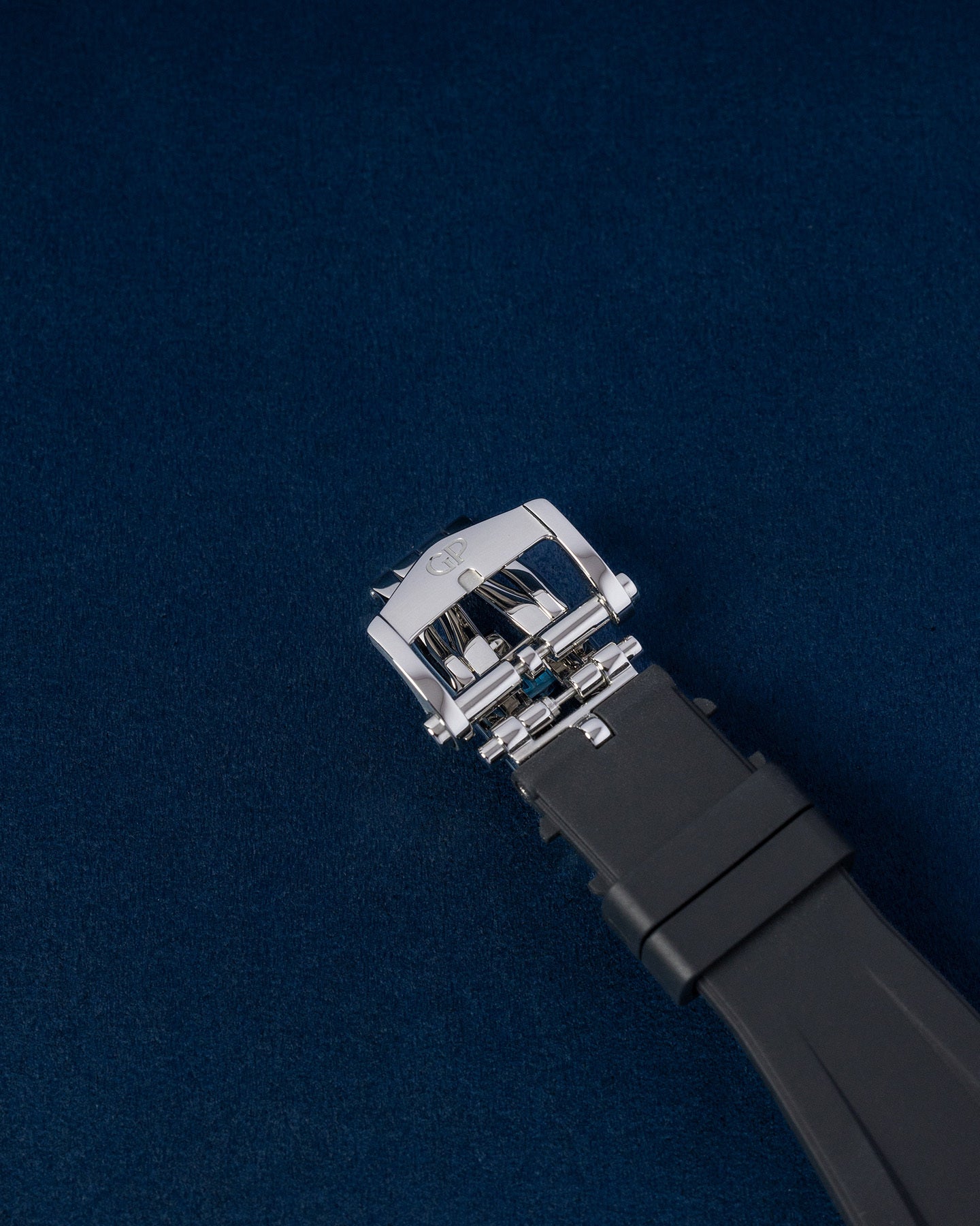 Girard Perregaux Laureato 81005-11-231-BB6A