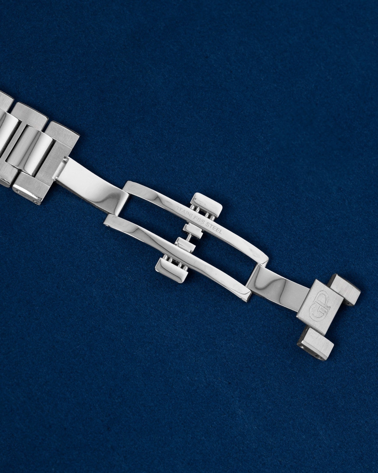 Girard Perregaux Laureato 42 81020-11-131-11A | Grand Caliber DFW, Texas