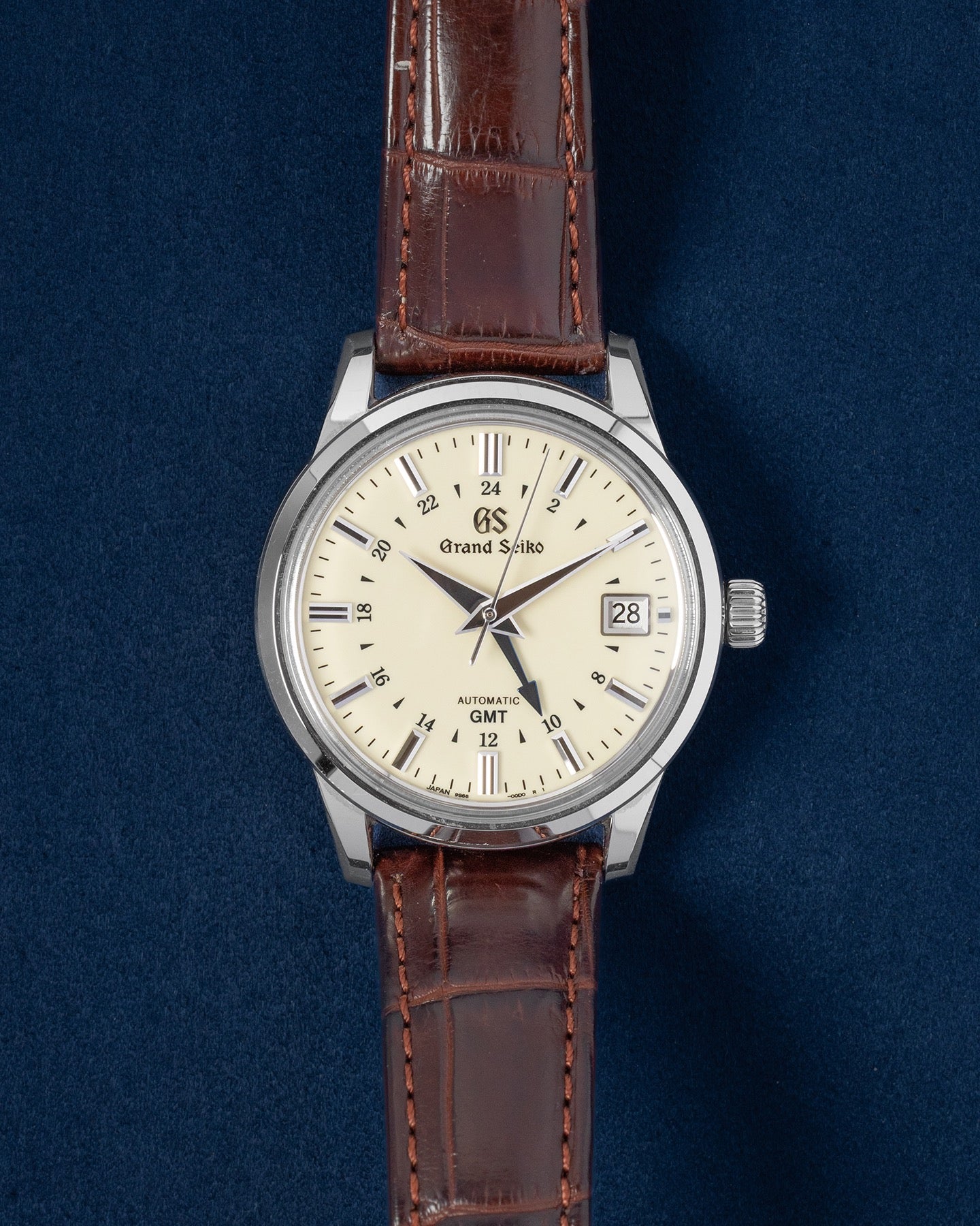 39.5mm Grand Seiko Elegance GMT SBGM221G | Grand Caliber Dallas, Texas