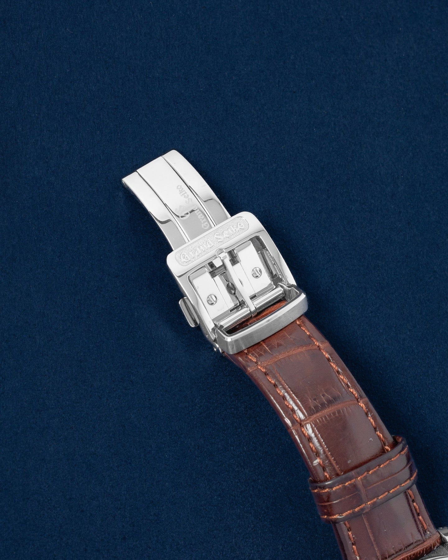 39.5mm Grand Seiko Elegance GMT SBGM221G | Grand Caliber Dallas, Texas
