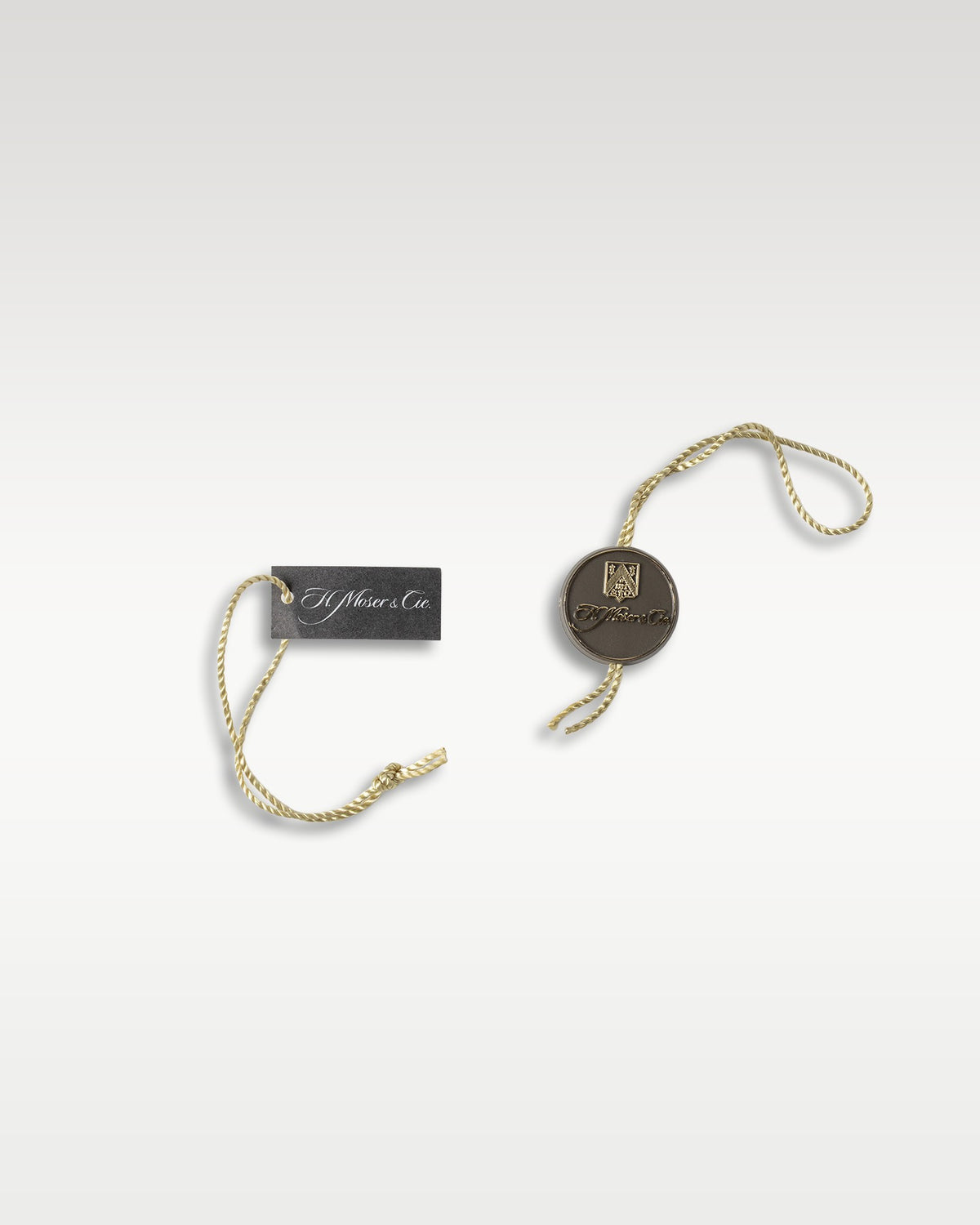 H. Moser & Cie, Pioneer Centre Seconds Titanium, 3200-0500 | Grand Caliber
