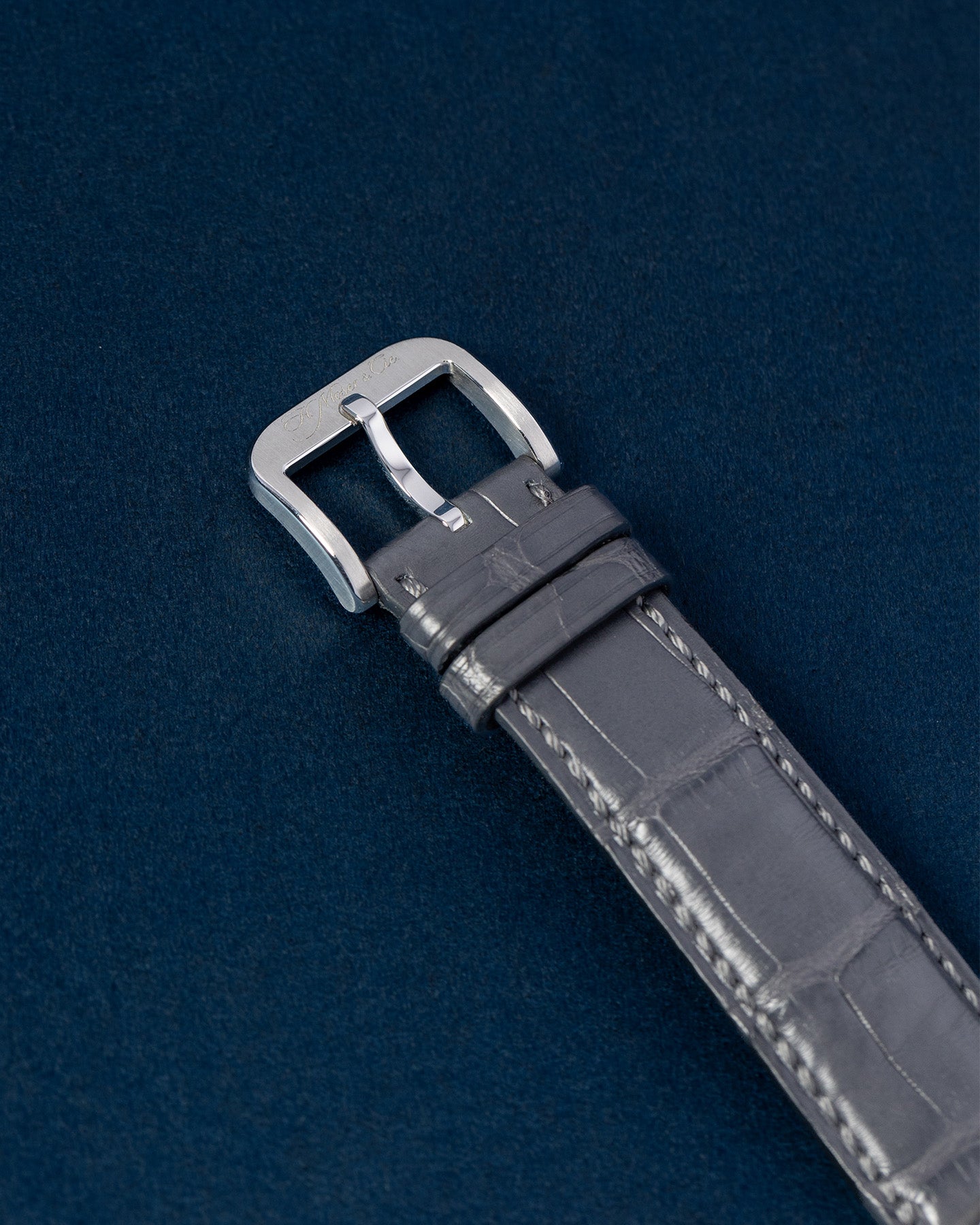 H.moser & Cie. Endeavour Centre Seconds 1200-1213