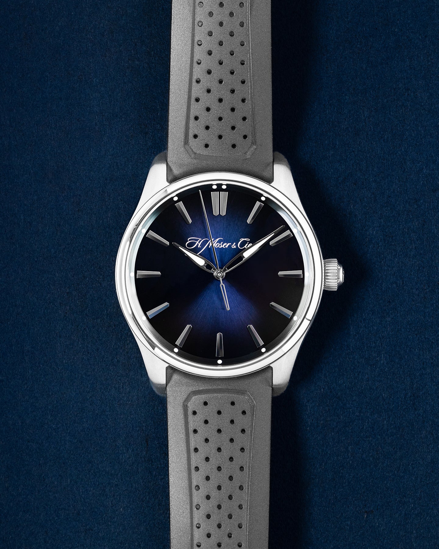 H.moser & Cie. Pioneer Centre Seconds 3200-1200