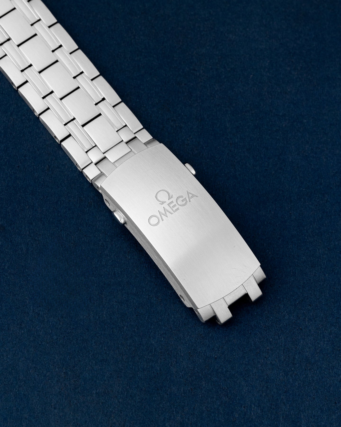 42mm Stainless Steel White Dial Omega Seamaster 210.30.42.20.04.001