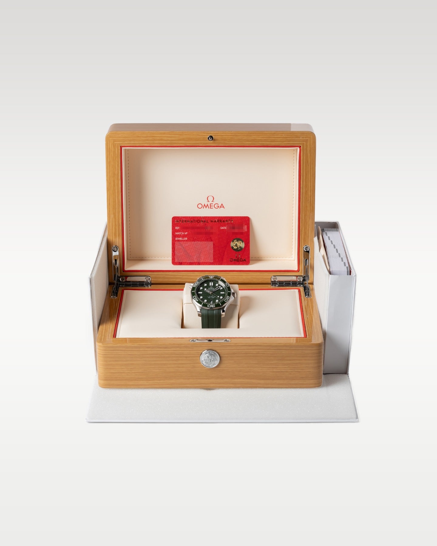 Omega Seamaster Master Chronometer 210.32.42.20.10.001