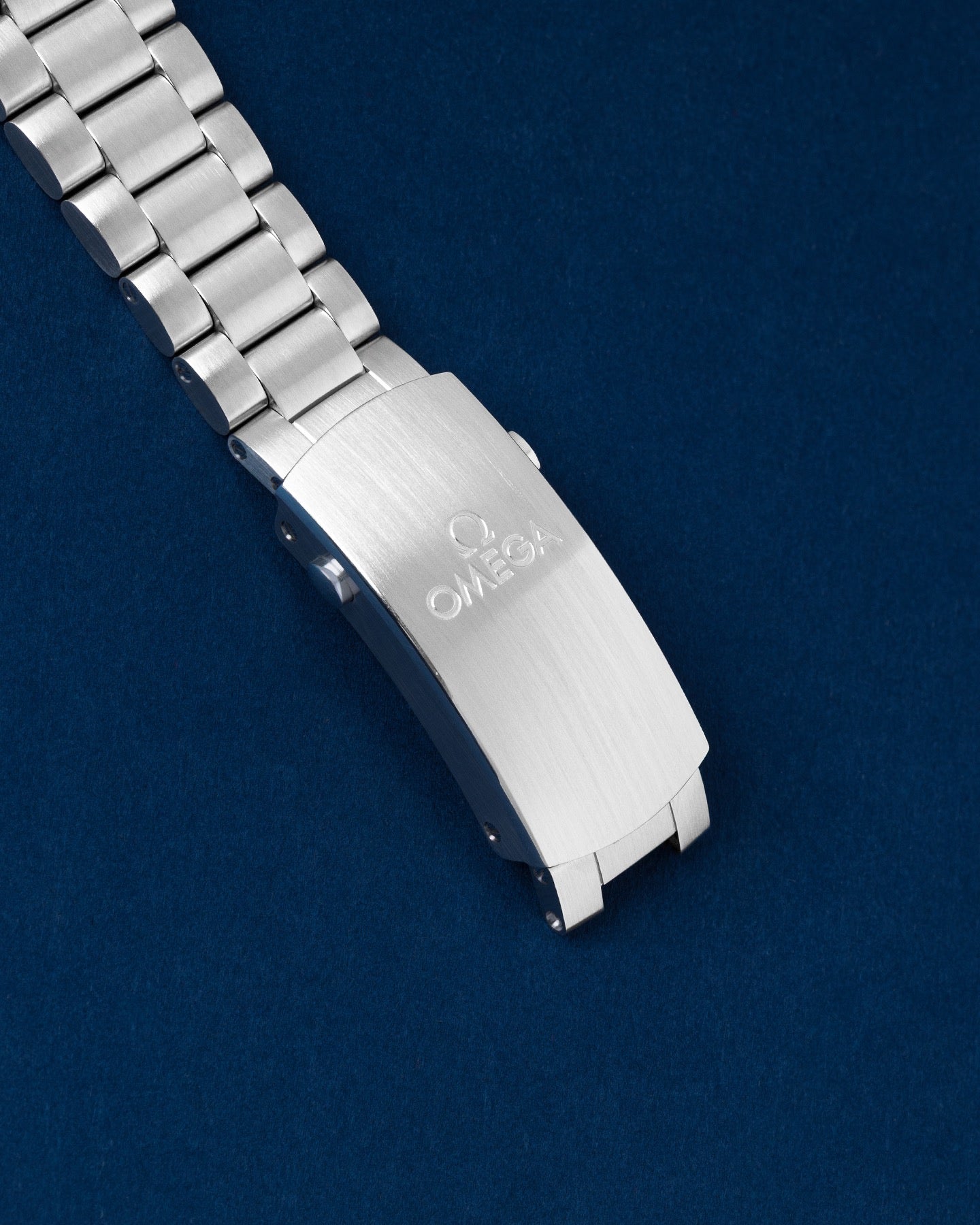 Omega Seamaster Planet Ocean 600m Master 215.30.44.21.04.001