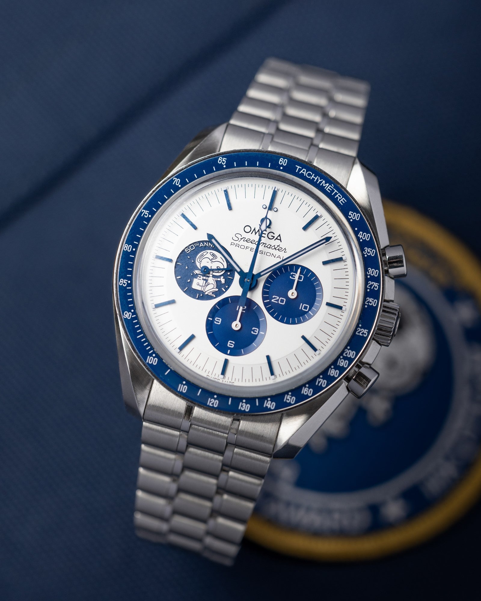 Omega Speedmaster 310.32.42.50.02.001 "Snoopy" Dallas Omega Luxury Watch Store