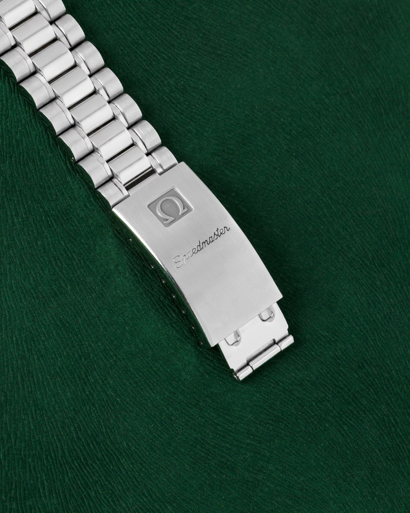 Silver Omega Speedmaster Day Date 3521.30.00 | Grand Caliber DFW