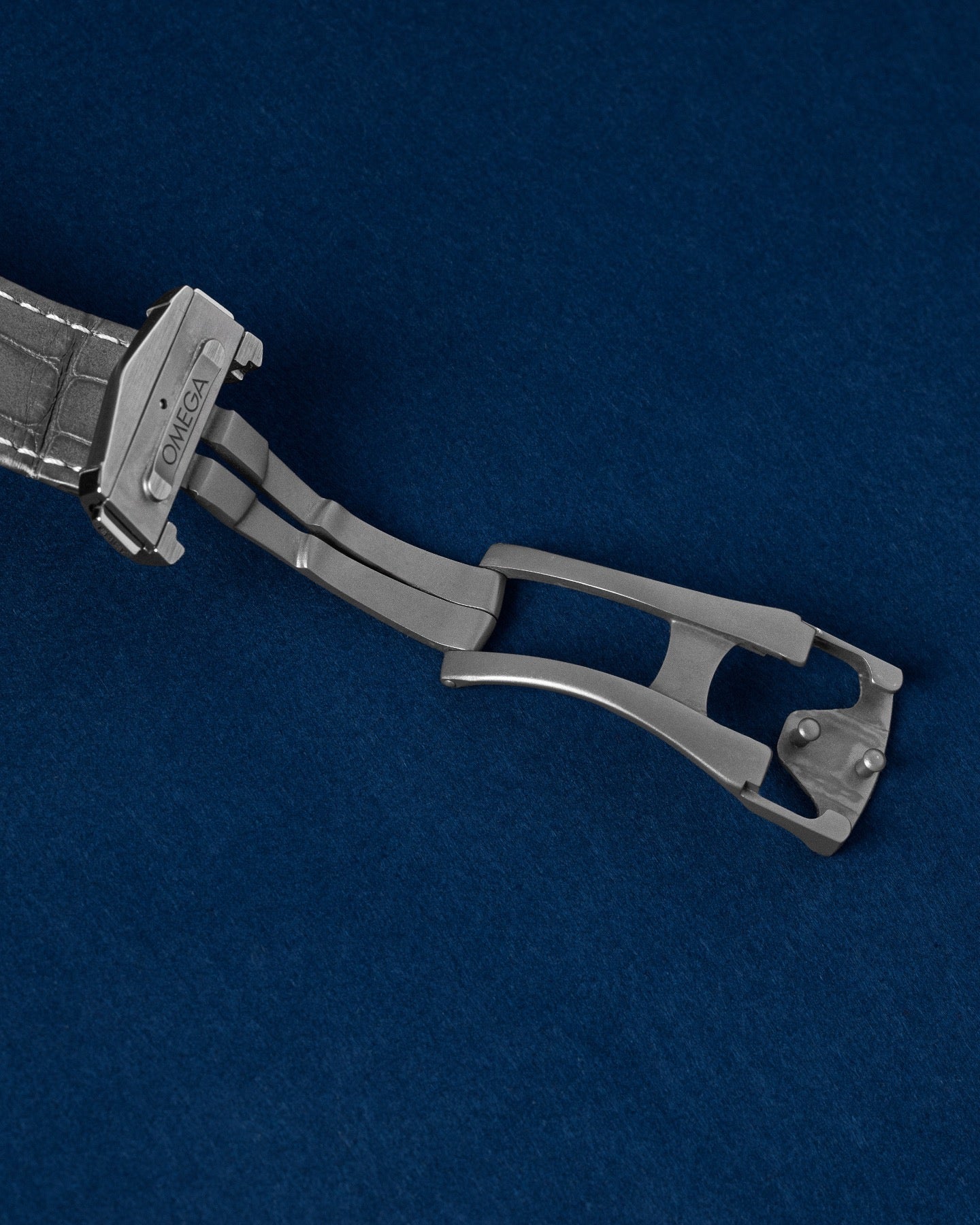 Omega Speedmaster Grey Side Of The Moon 311.93.44.51.99.001