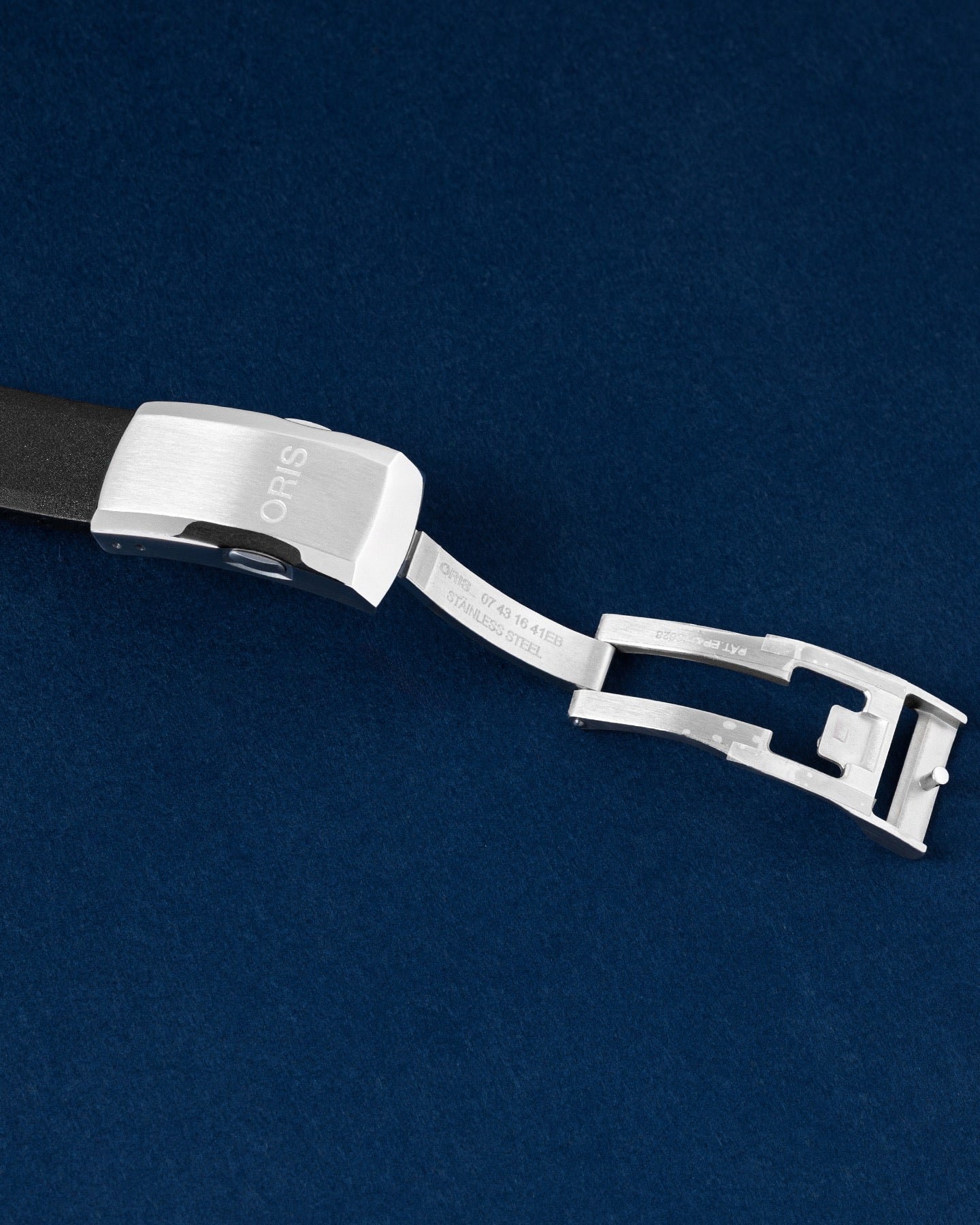 Oris Aquis 01 733 7789 4158