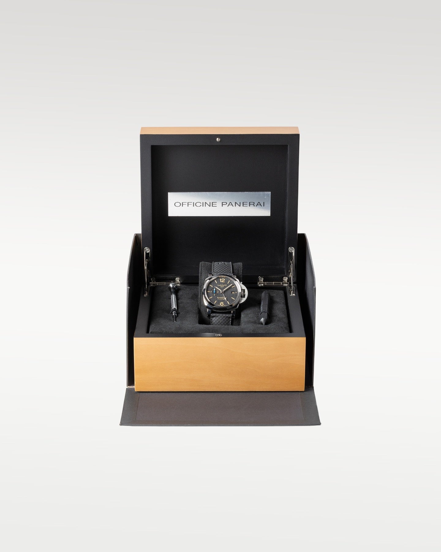Panerai Luminor 1950 3 Days GMT Pam 01535 | Grand Caliber Dallas