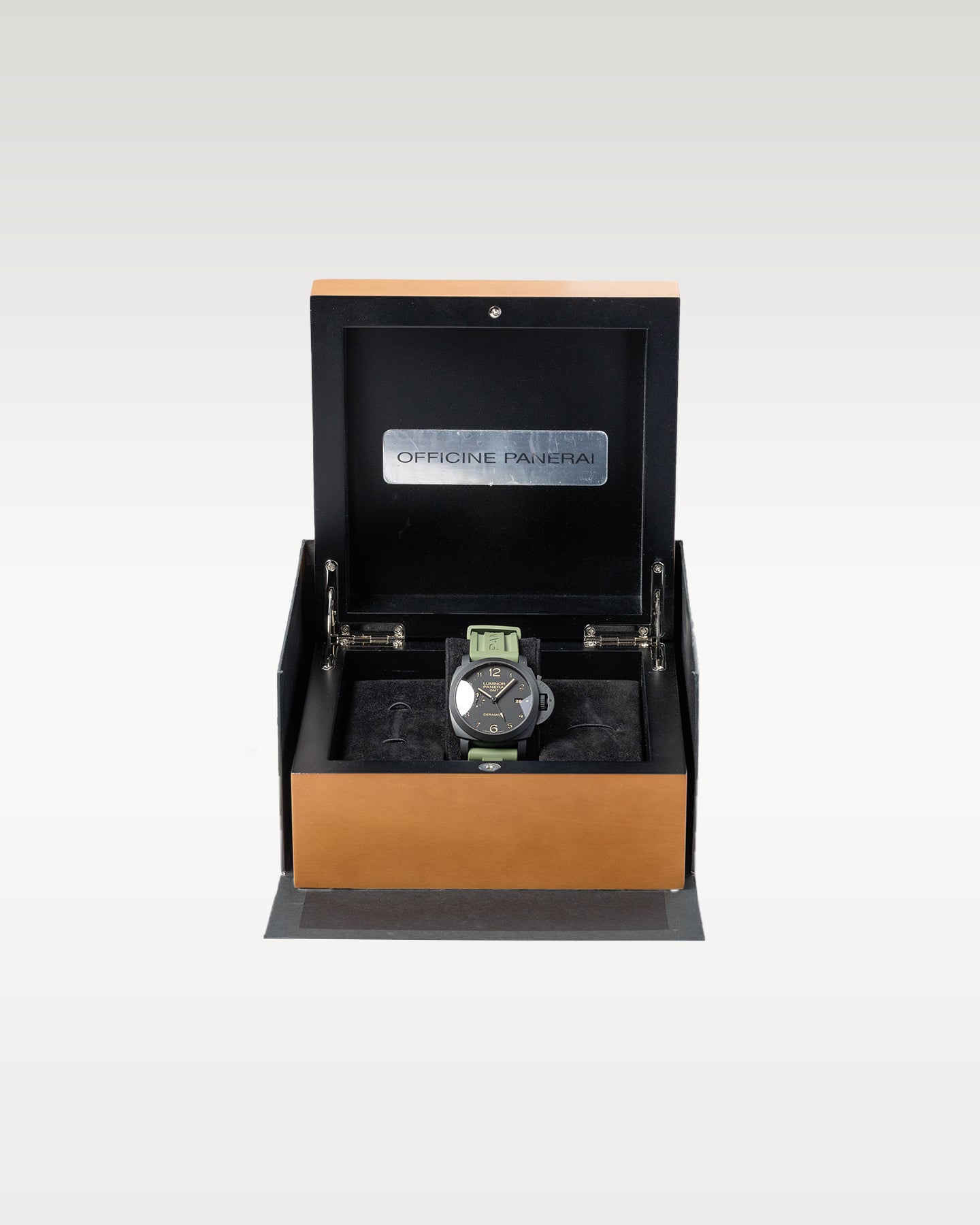 Luminor 1950 3 Days GMT PAM 00441 Ceramic Panerai Watch | Grand Caliber Dallas