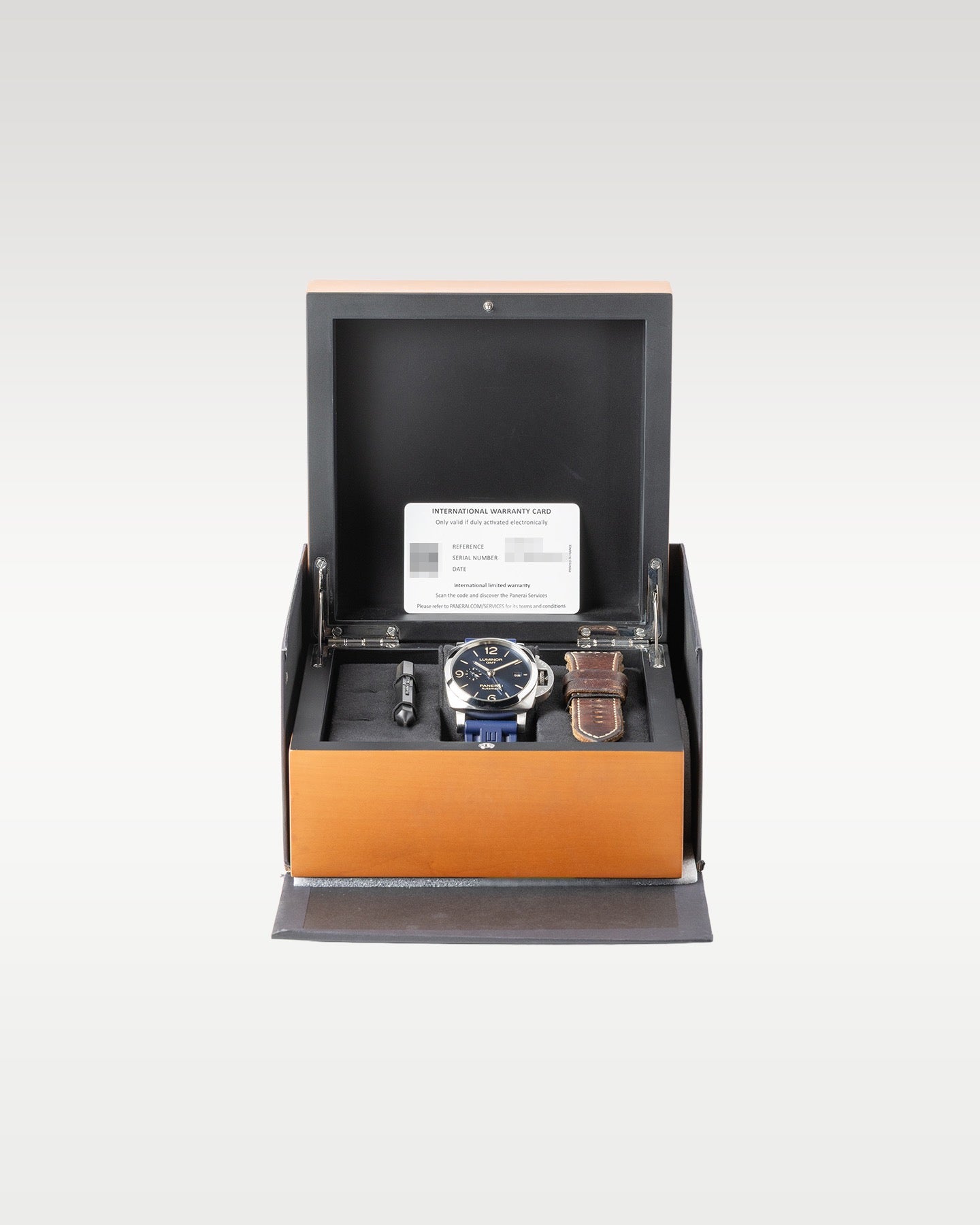 Panerai Luminor GMT PAM 01033