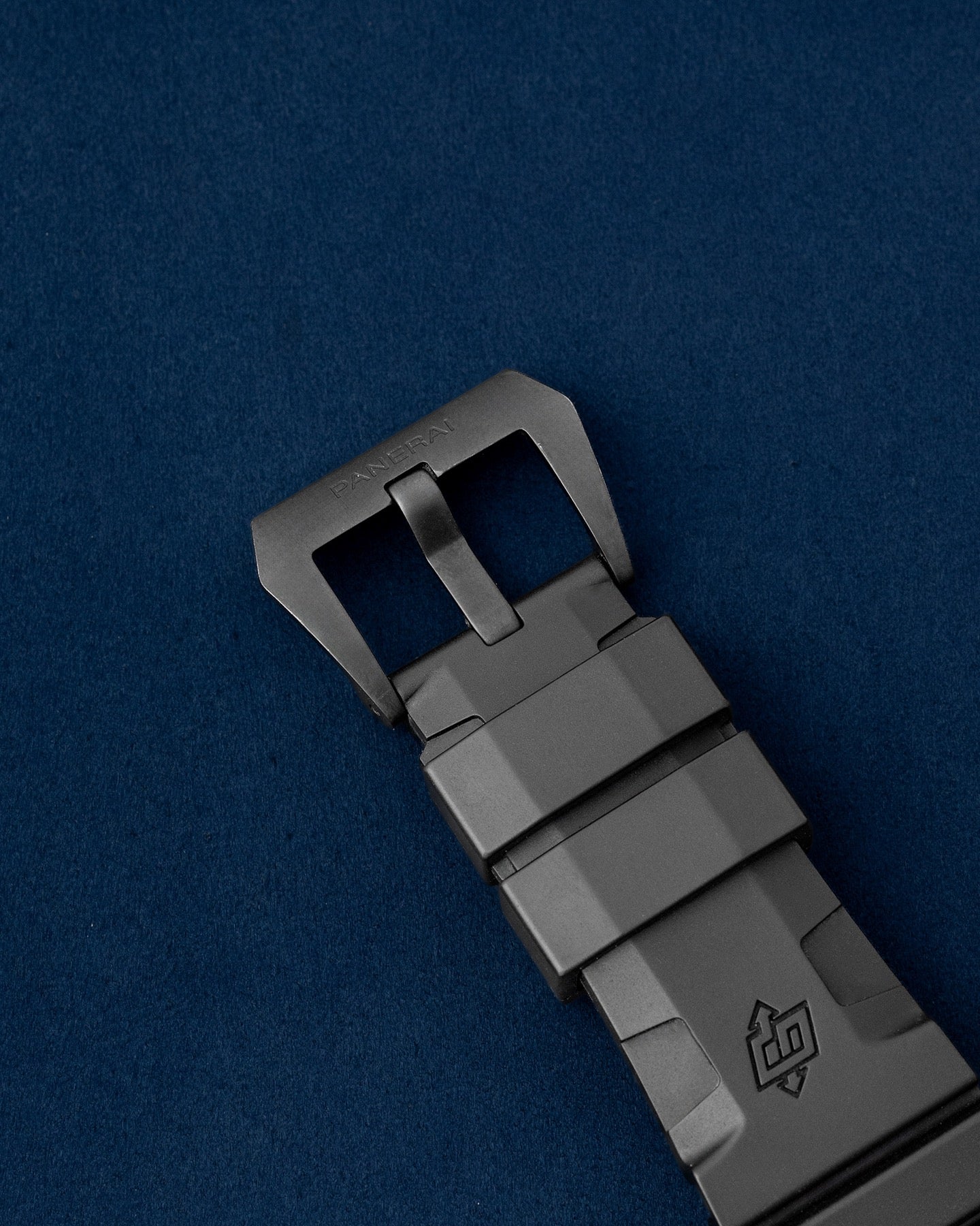 Panerai Luminor Submersible Carbotech PAM 00979