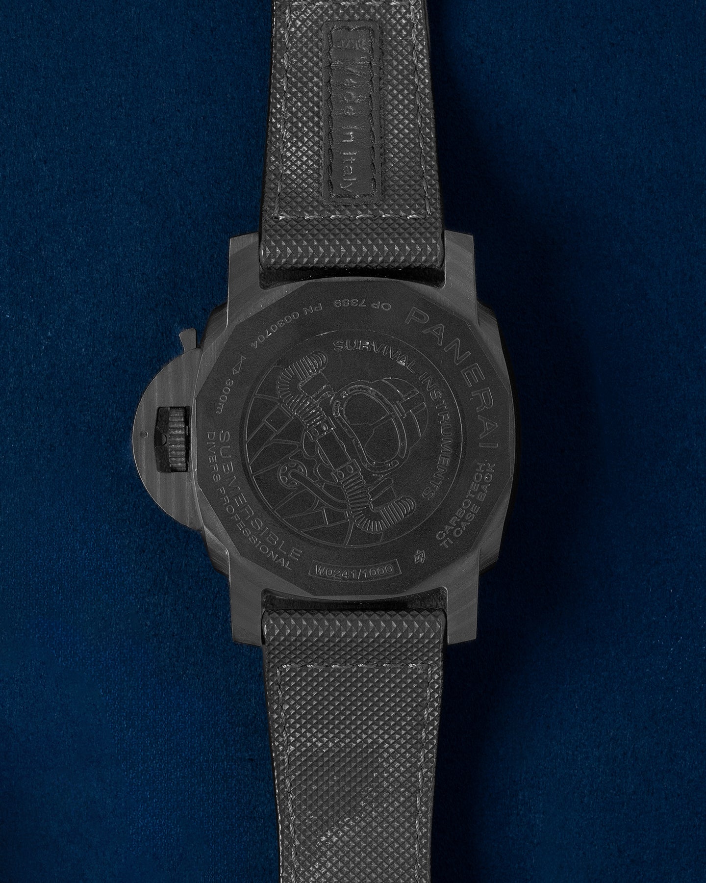 Panerai Submersible Marina Militare Carbotech PAM00979