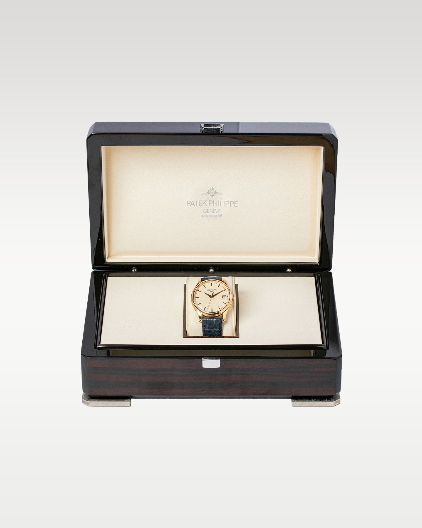 Patek Philippe Calatrava 5227J-001