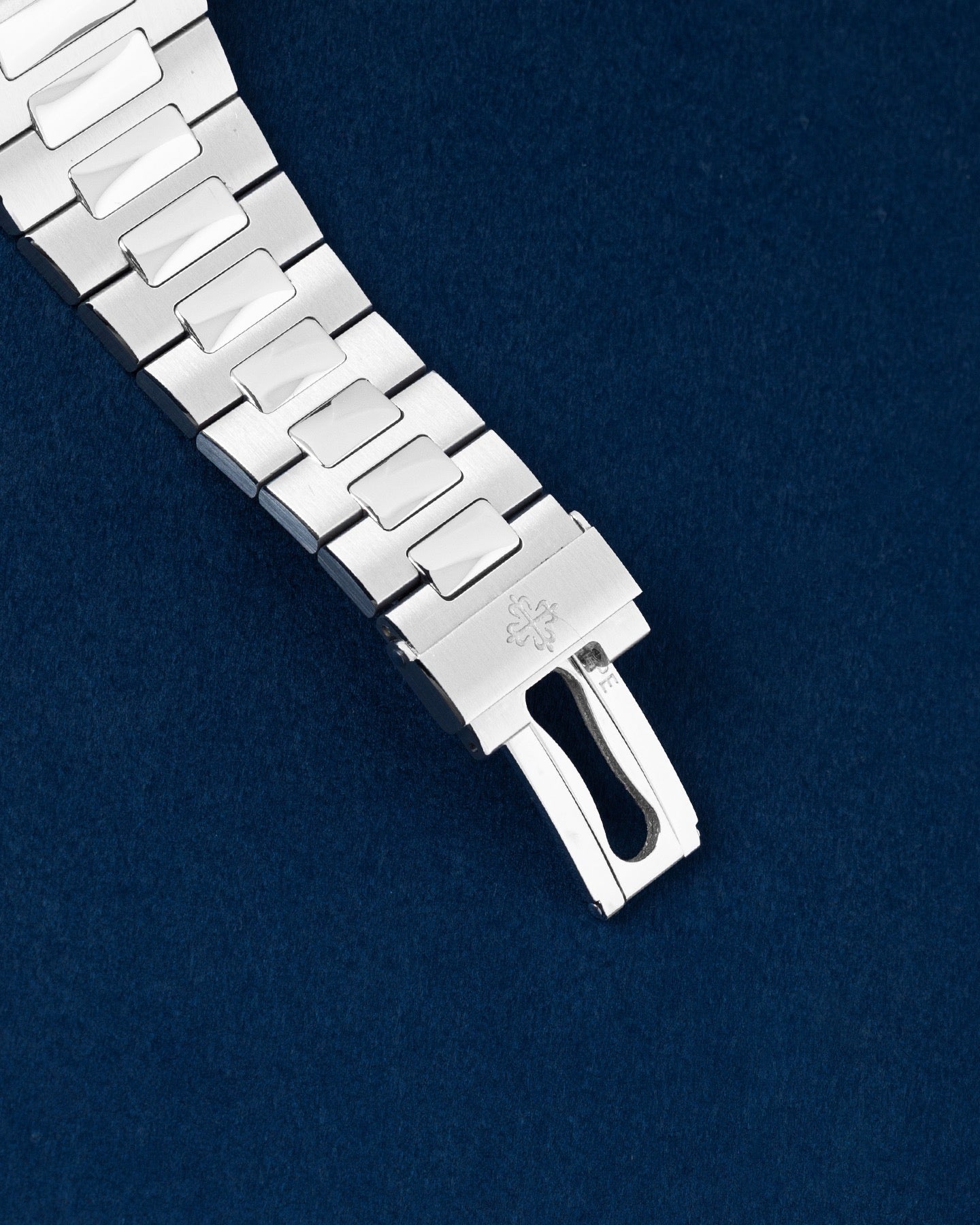 PreOwned Patek Philippe Nautilus 5712/1A-001 | Grand Caliber Watches