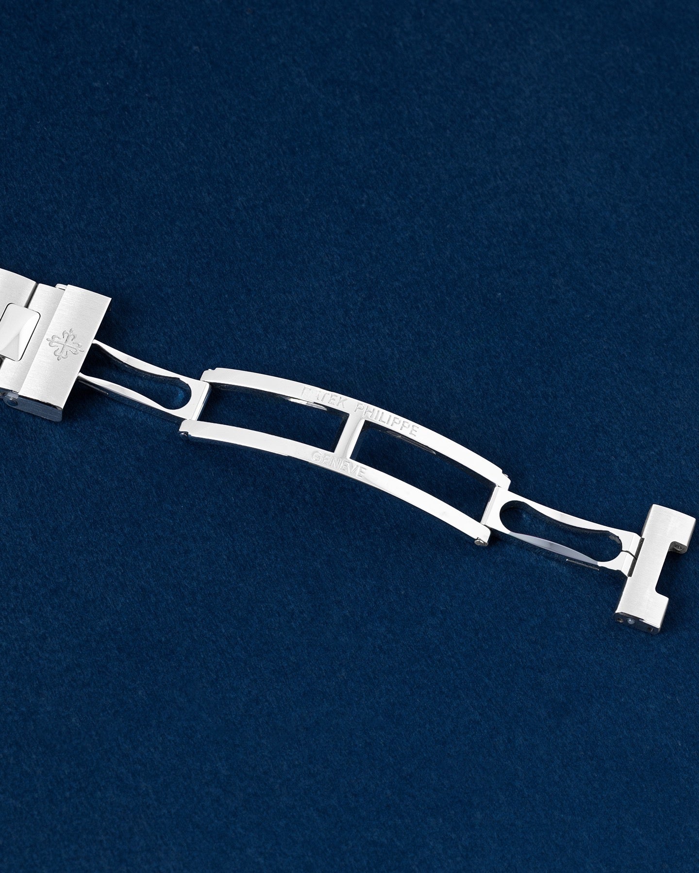 PreOwned Patek Philippe Nautilus 5712/1A-001 | Grand Caliber Watches