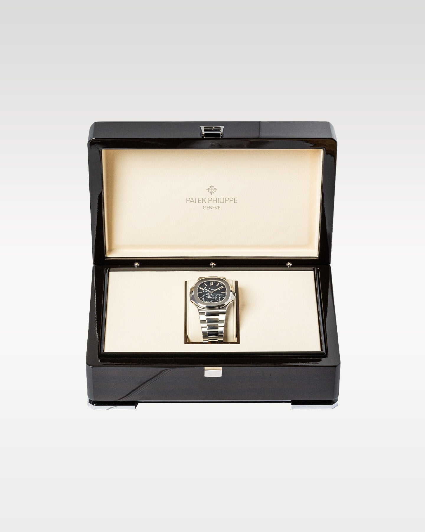 Patek Philippe Nautilus 5712/A1