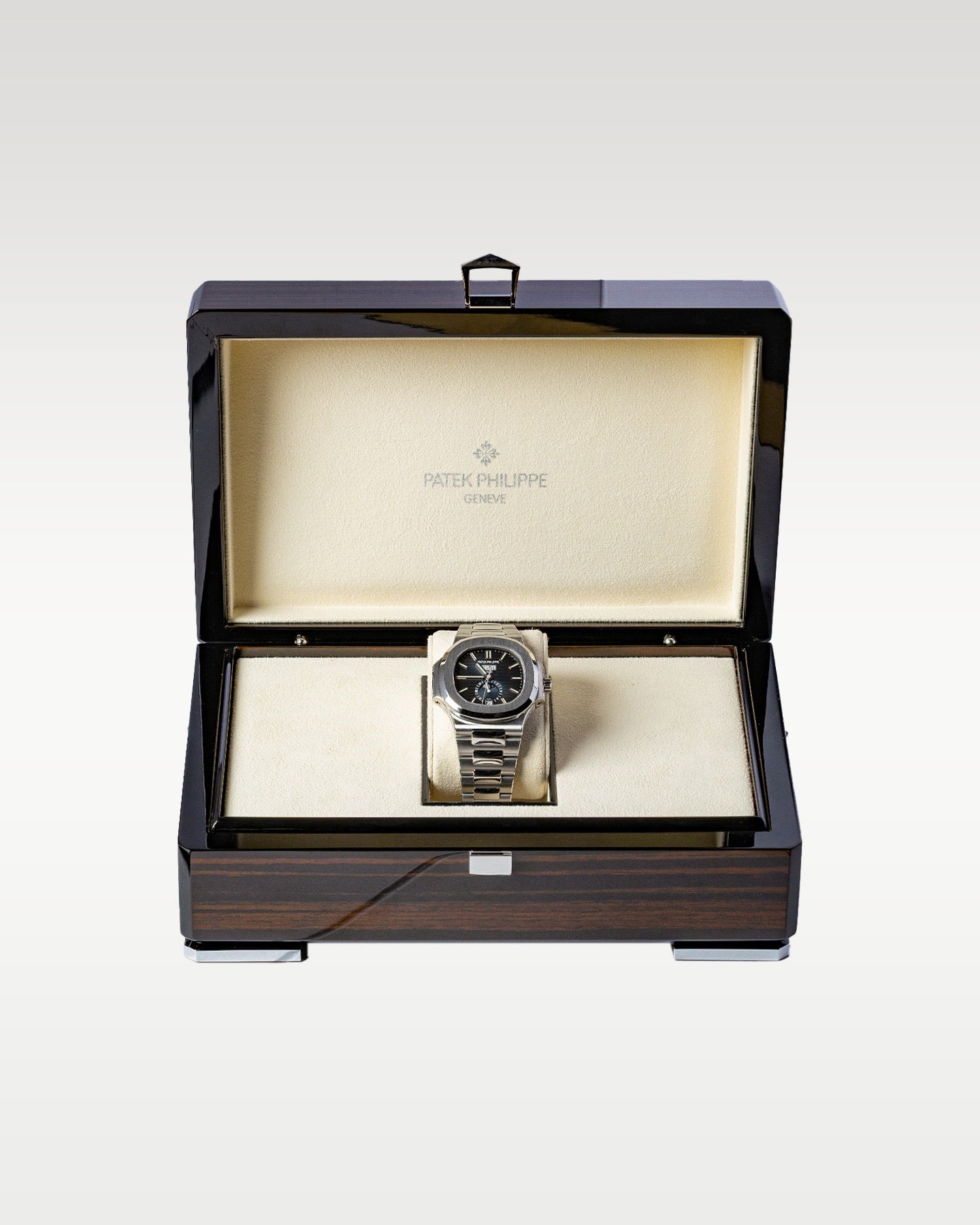 Patek Philippe Nautilus 5726/1A-014 with a blue sunburst dial annual calendar moonphase display | Grand Caliber