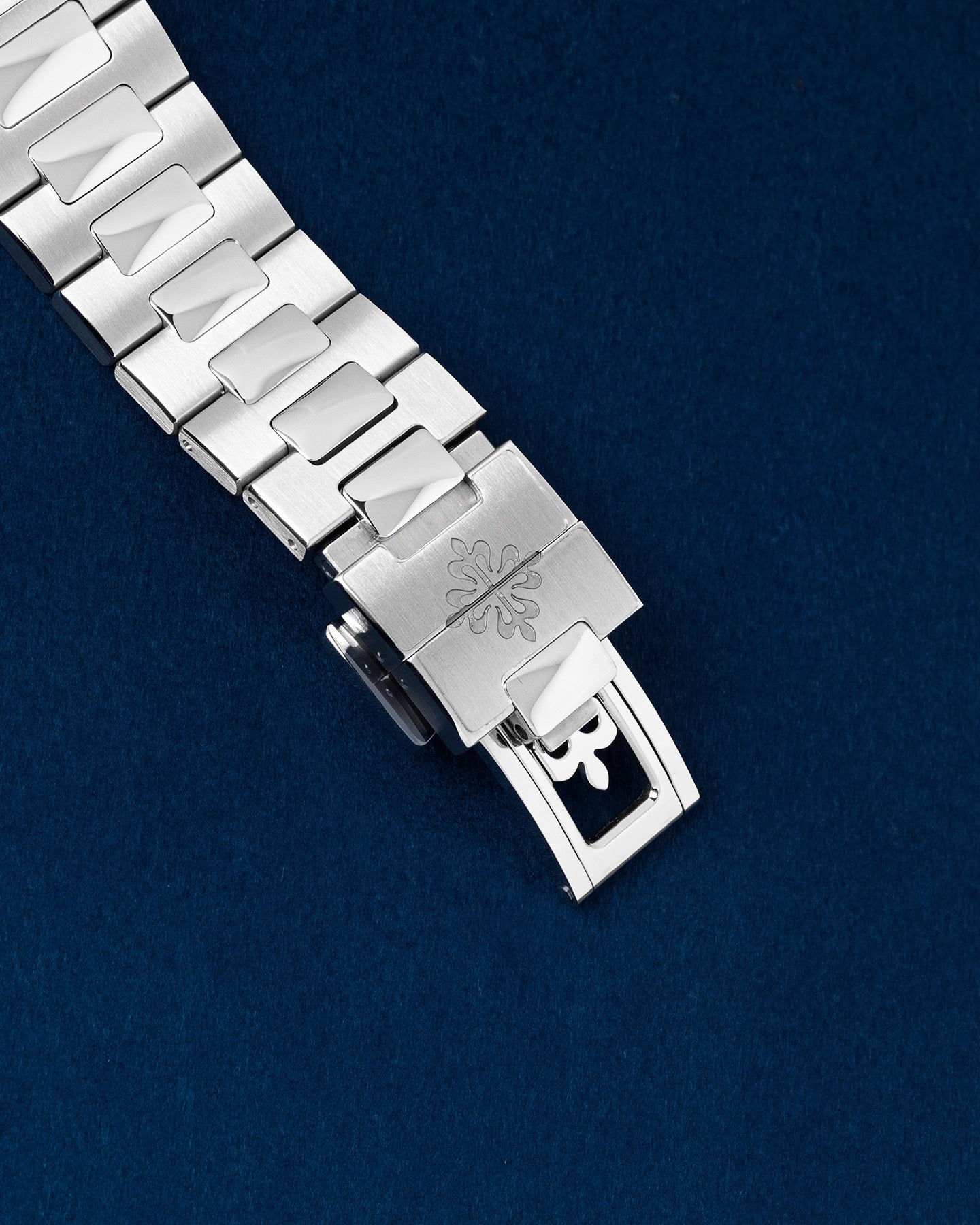 Patek Philippe Nautilus Travel Time Chronograph 5990/1A-011