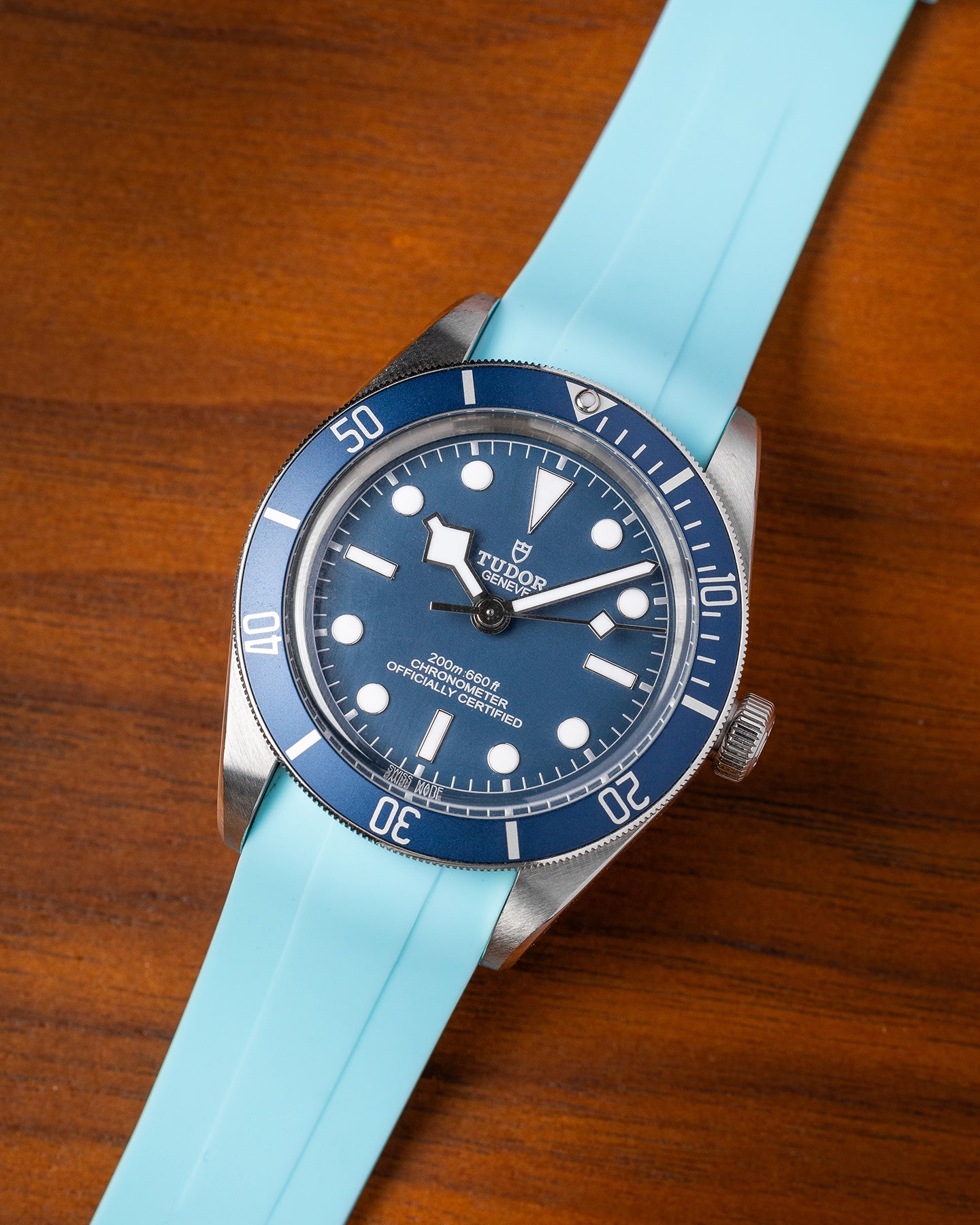 Curved Lug Rubber Strap in Glacier Blue
