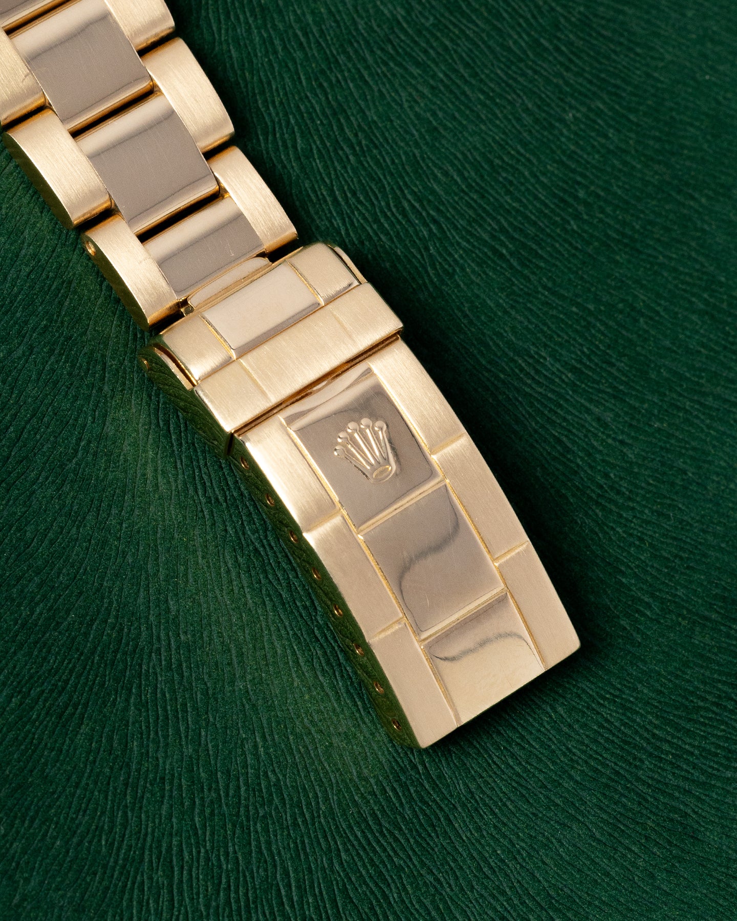 Rolex Submariner Champagne Dial Oyster Bracelet 16618