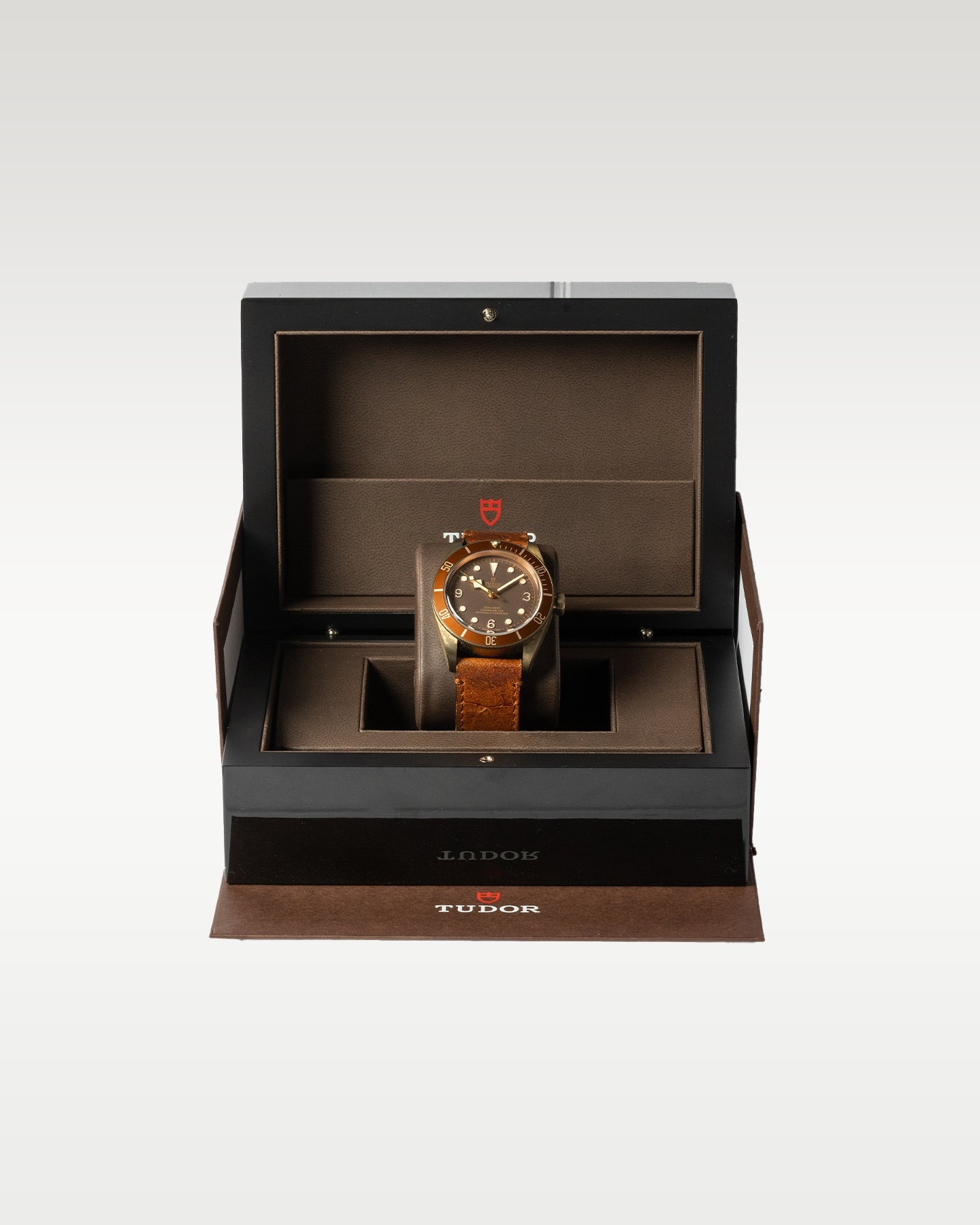 Tudor Black Bay Bronze M79250BM-0005