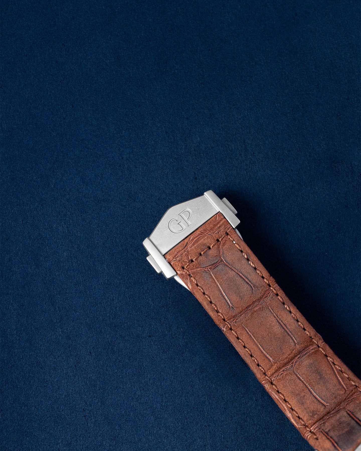 Girard Perregaux Traveller WWTC 49700-21-132-Hbbb