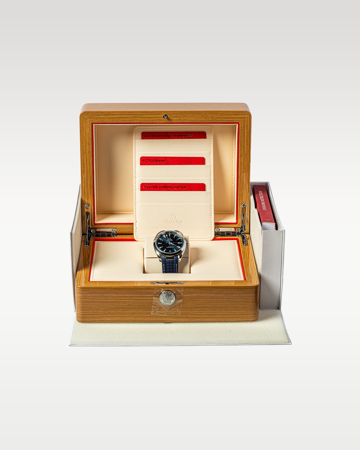 Omega Aqua Terra 22012412103001