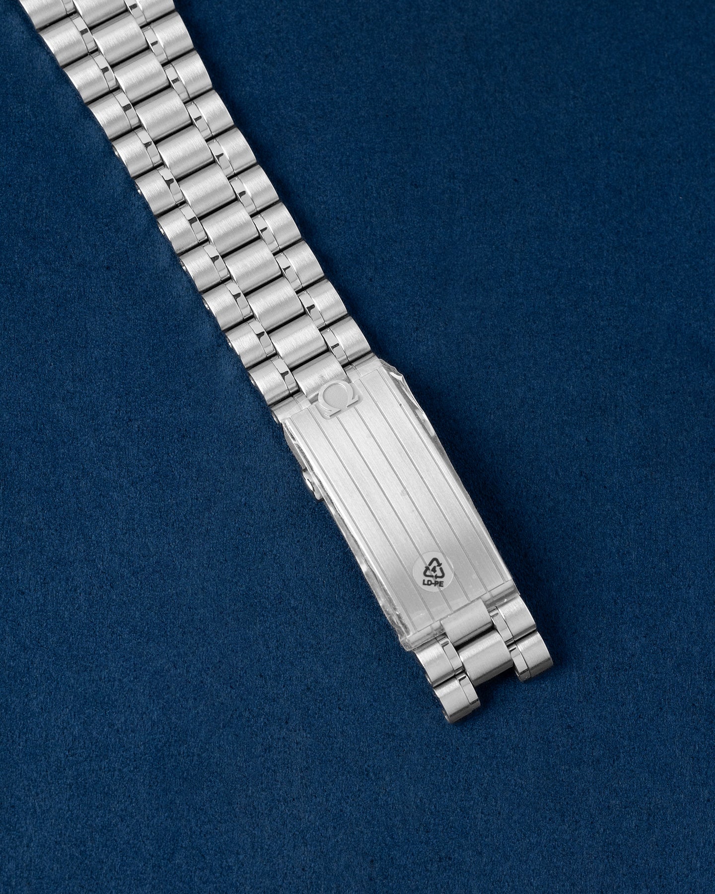 Omega Speedmaster 310.32.42.50.02.001 "Snoopy" Dallas Omega Luxury Watch Store