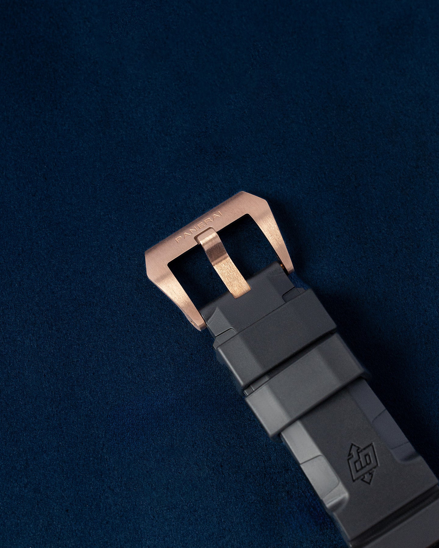 Panerai Submersible Goldtech PAM01164