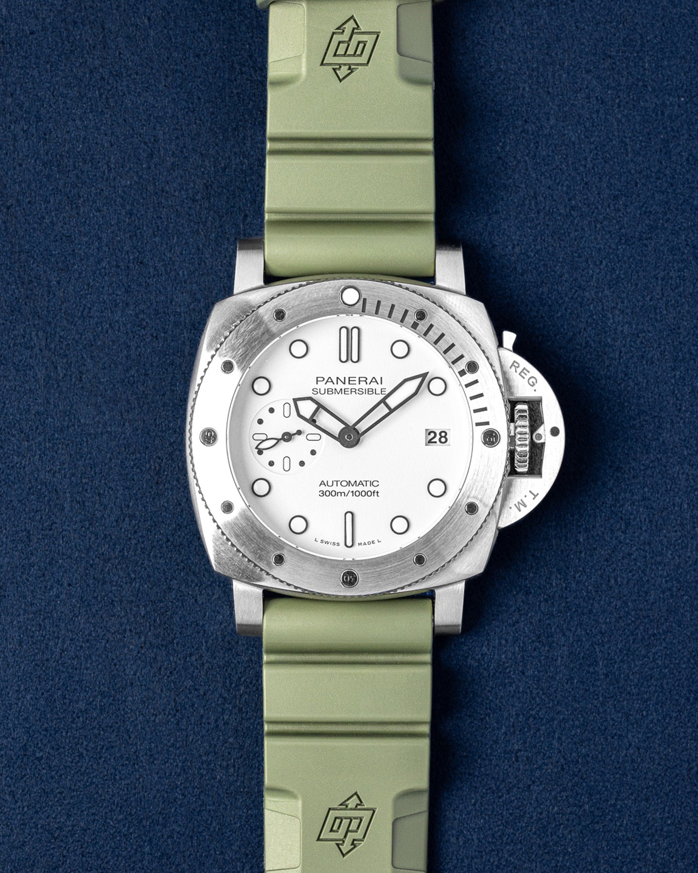 Panerai Submersible PAM02223