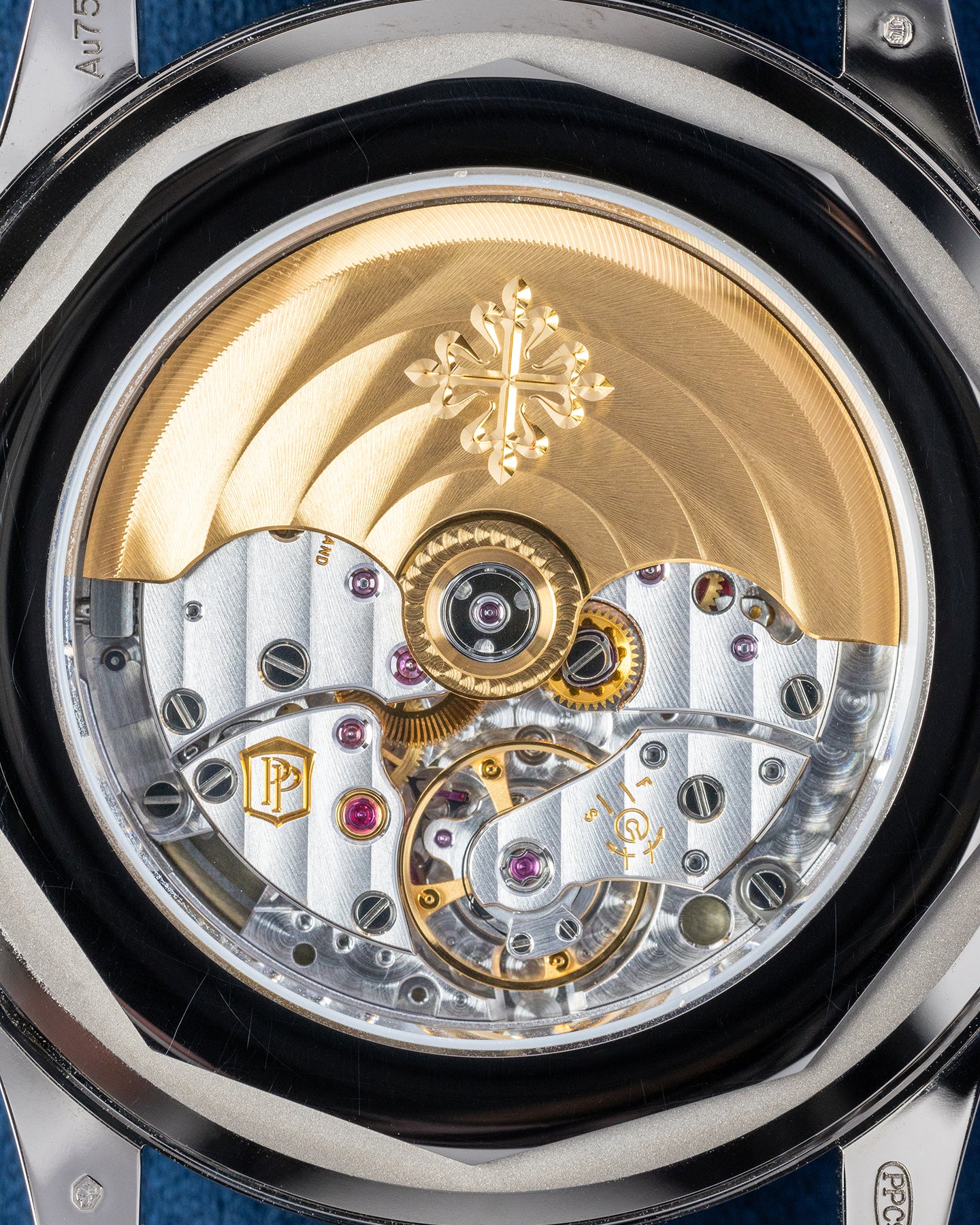 40mm White Gold Black Carbon Motif Dial Patek Philippe Calatrava 6007G-001
