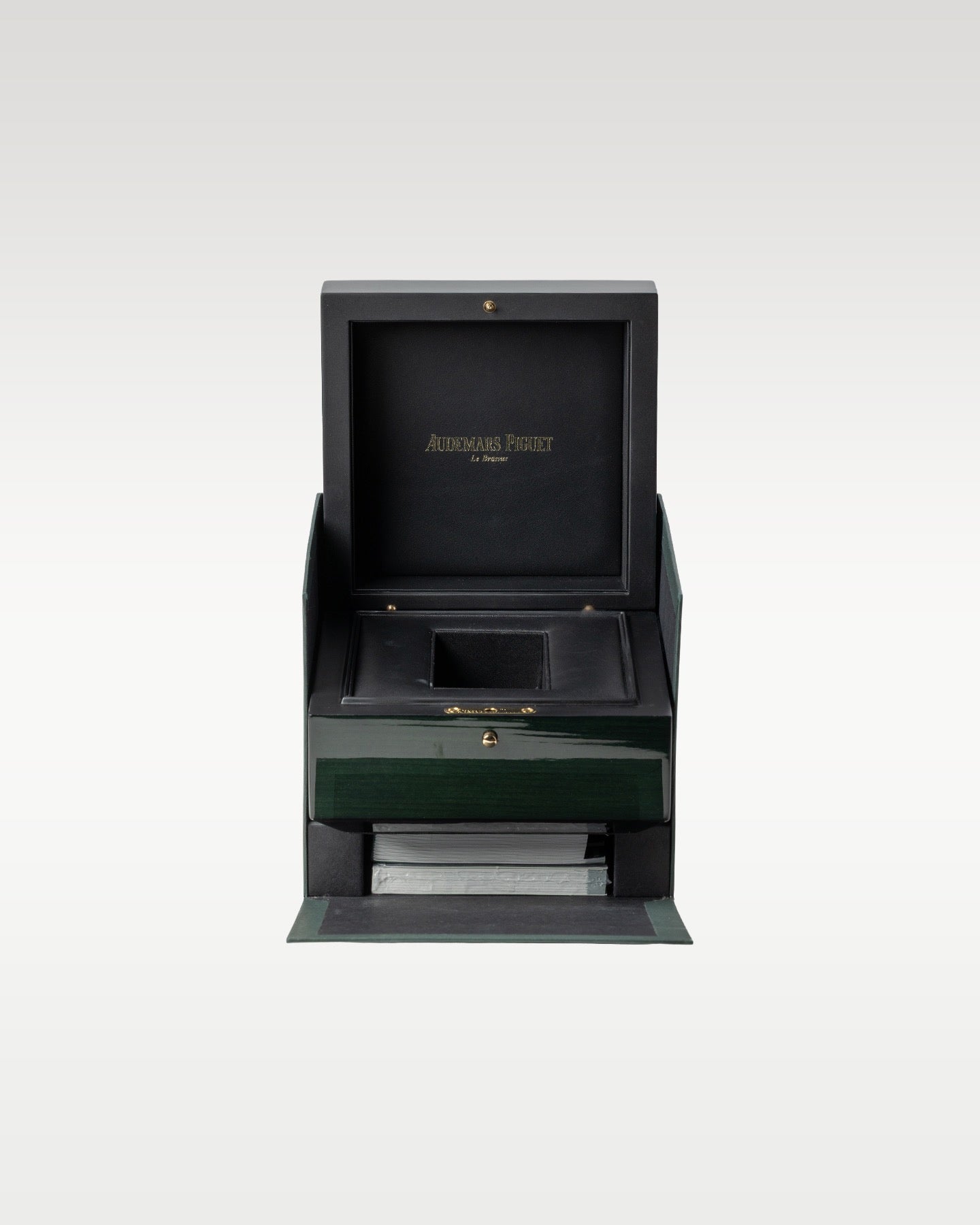 Audemars Piguet Royal Oak 15400ST.OO.1220ST.02