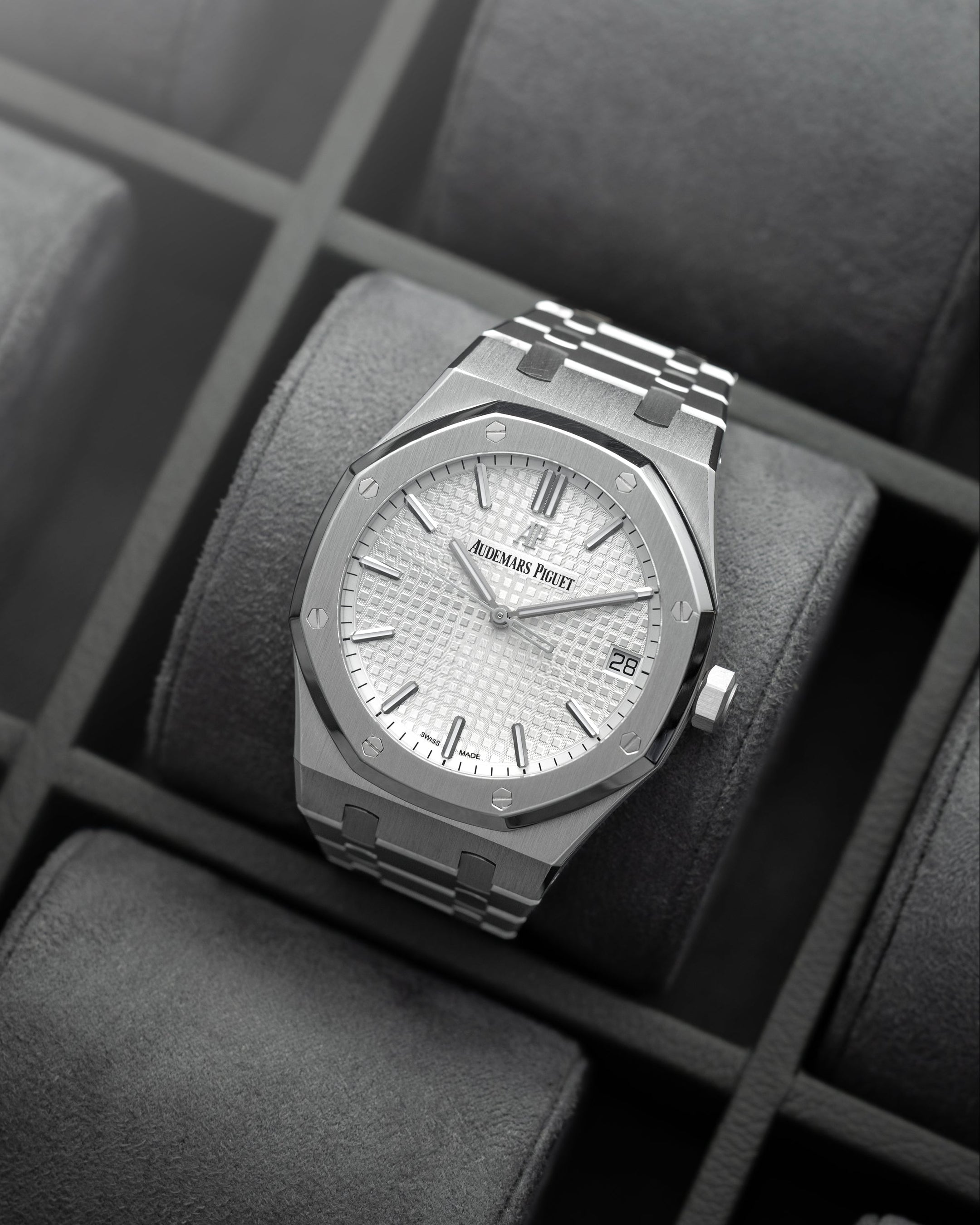 Audemars Piguet Royal Oak 41 15500ST.OO.1220ST.04 – Grand Caliber
