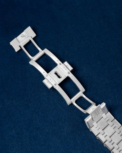 Audemars Piguet Royal Oak " Japan" /300 Pieces 15503BC