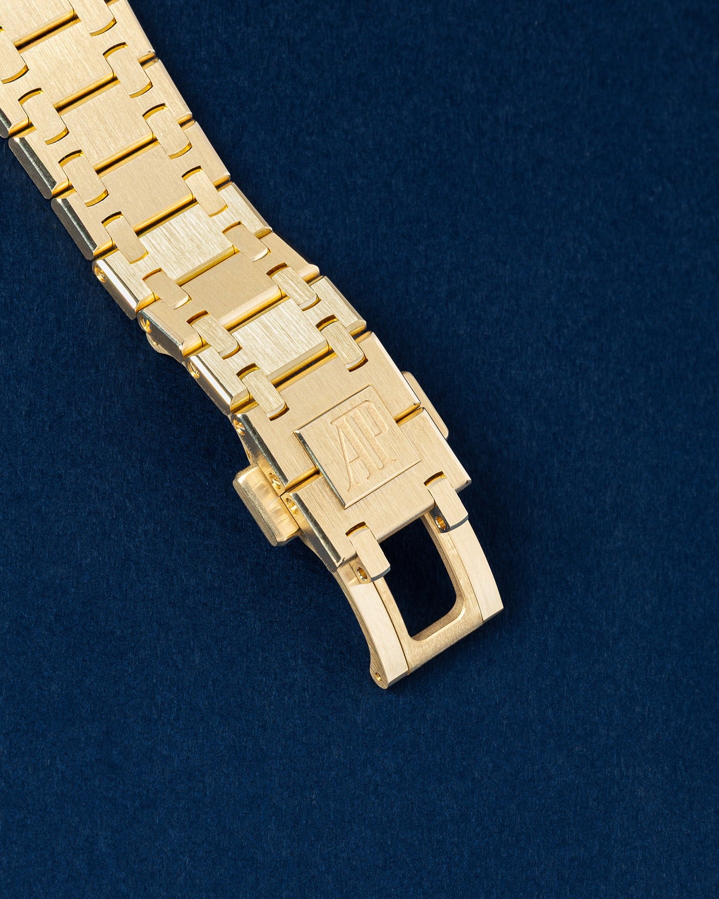 Yellow Gold AP Royal Oak Jumbo 16202BA.OO.1240BA.02 | Grand Caliber