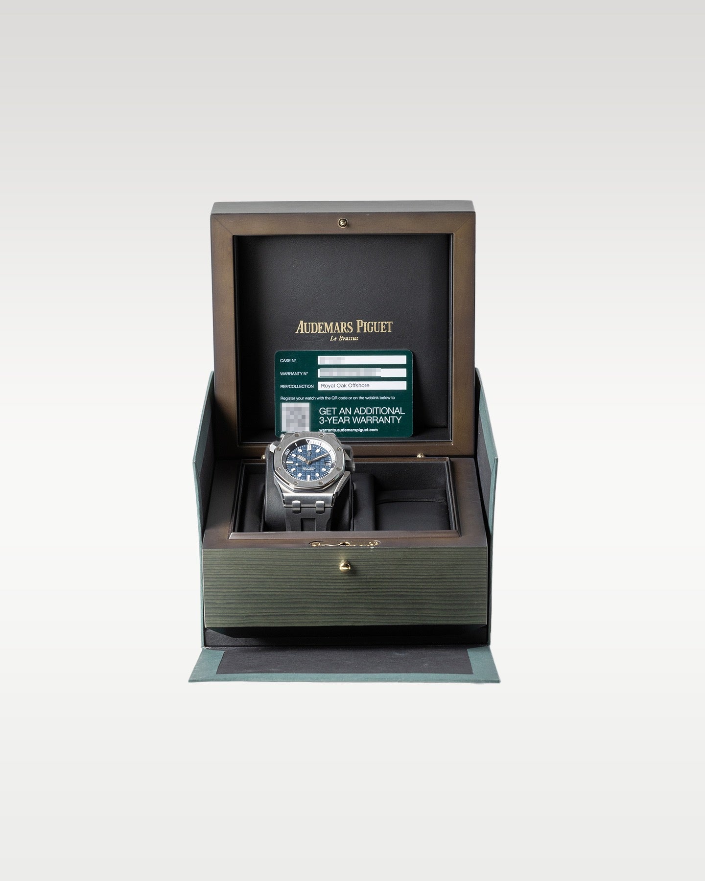 Audemars Piguet Royal Oak Offshore Diver 15720ST.OO.A027CA.01
