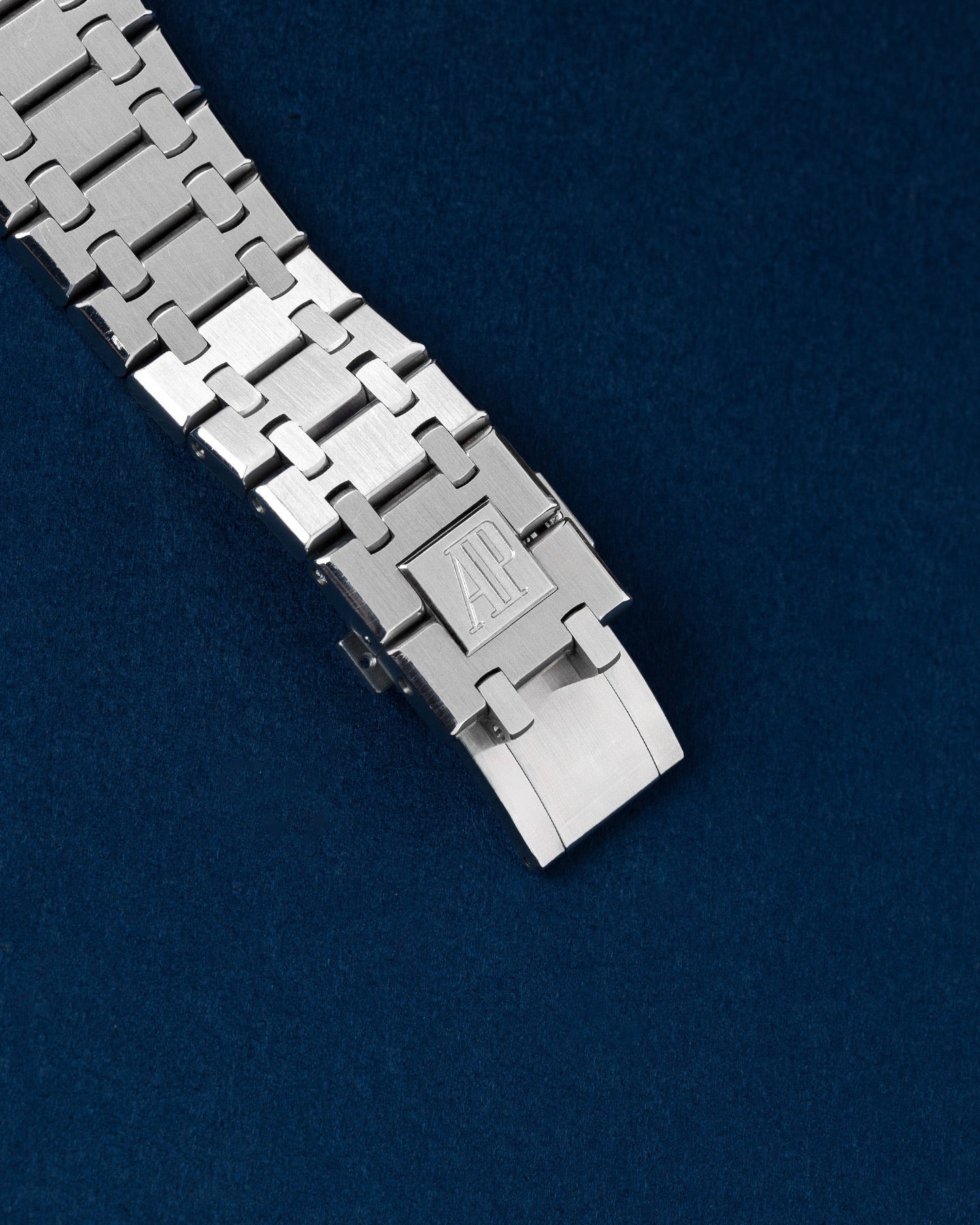 AP Royal Oak Blue 41 Selfwinding 15400ST | Grand Caliber USA