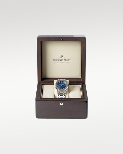 Blue AP Royal Oak Selfwinding 15400ST | Grand Caliber Watches